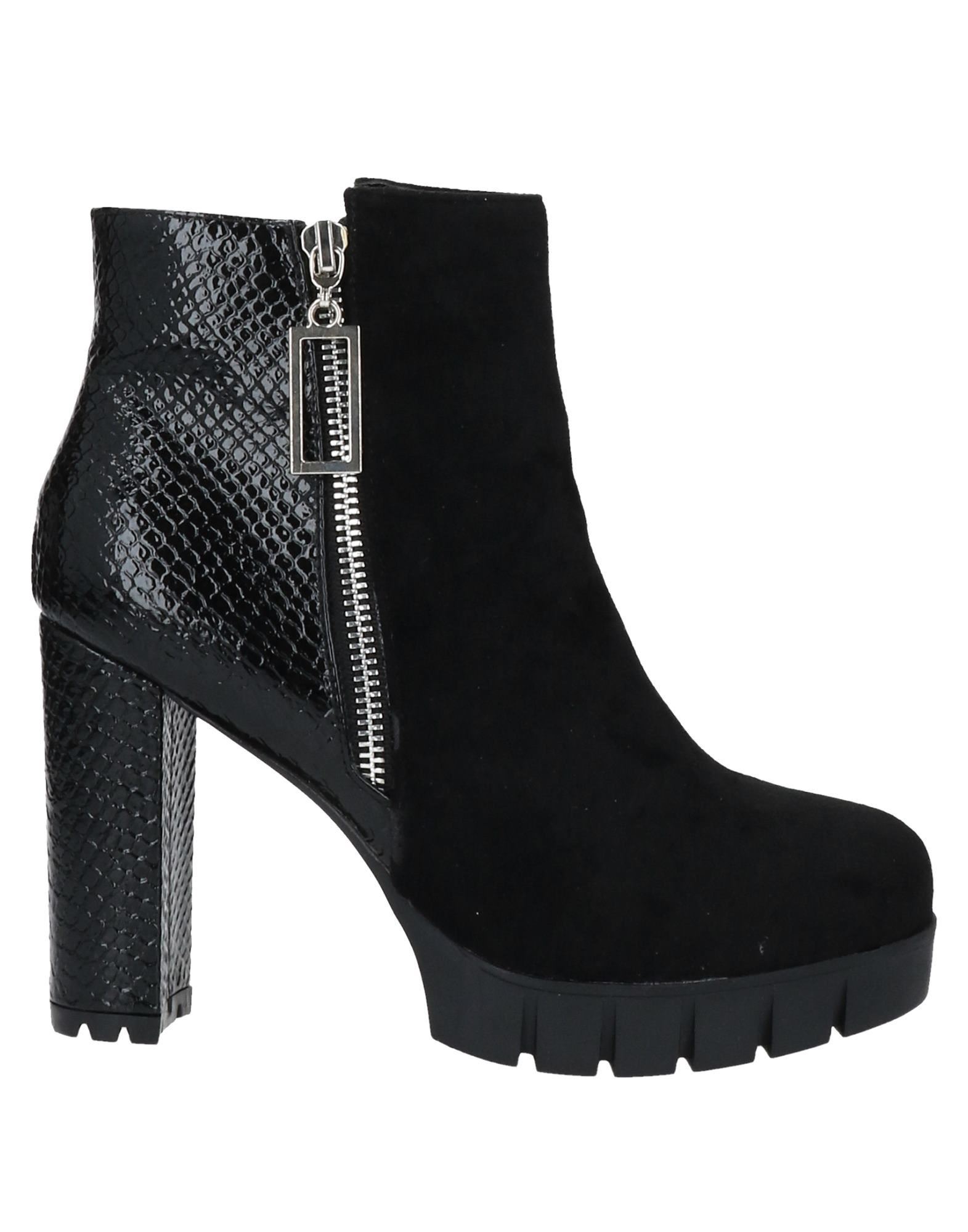 Sexy Woman Ankle Boots In Black