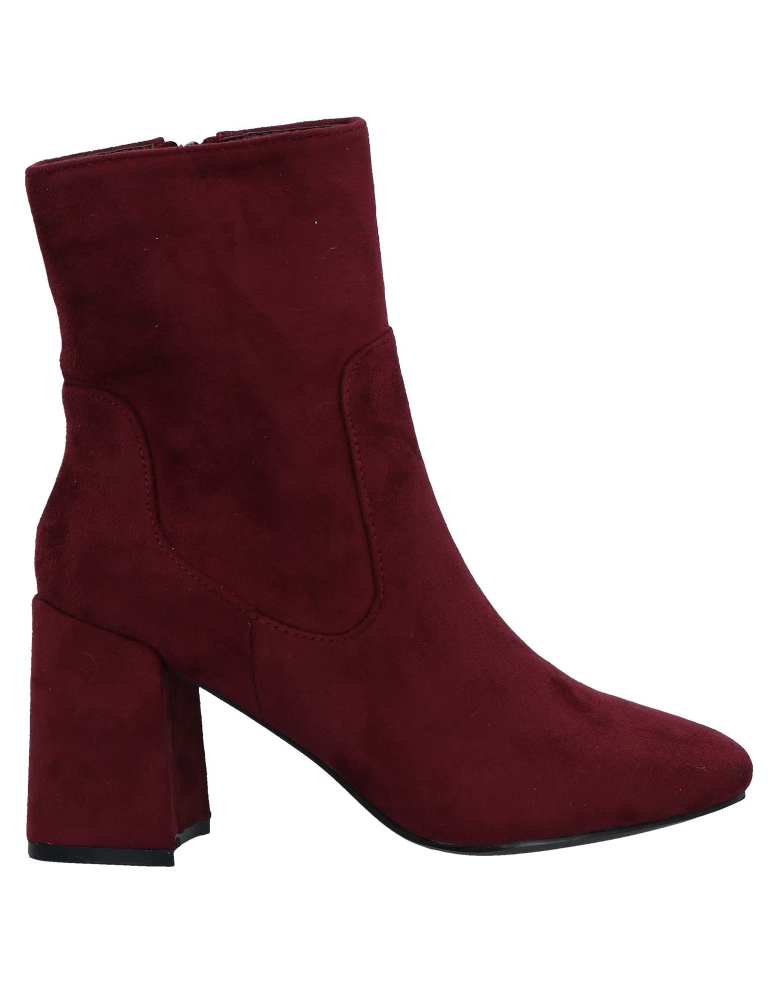 Sexy Woman Ankle Boots In Maroon