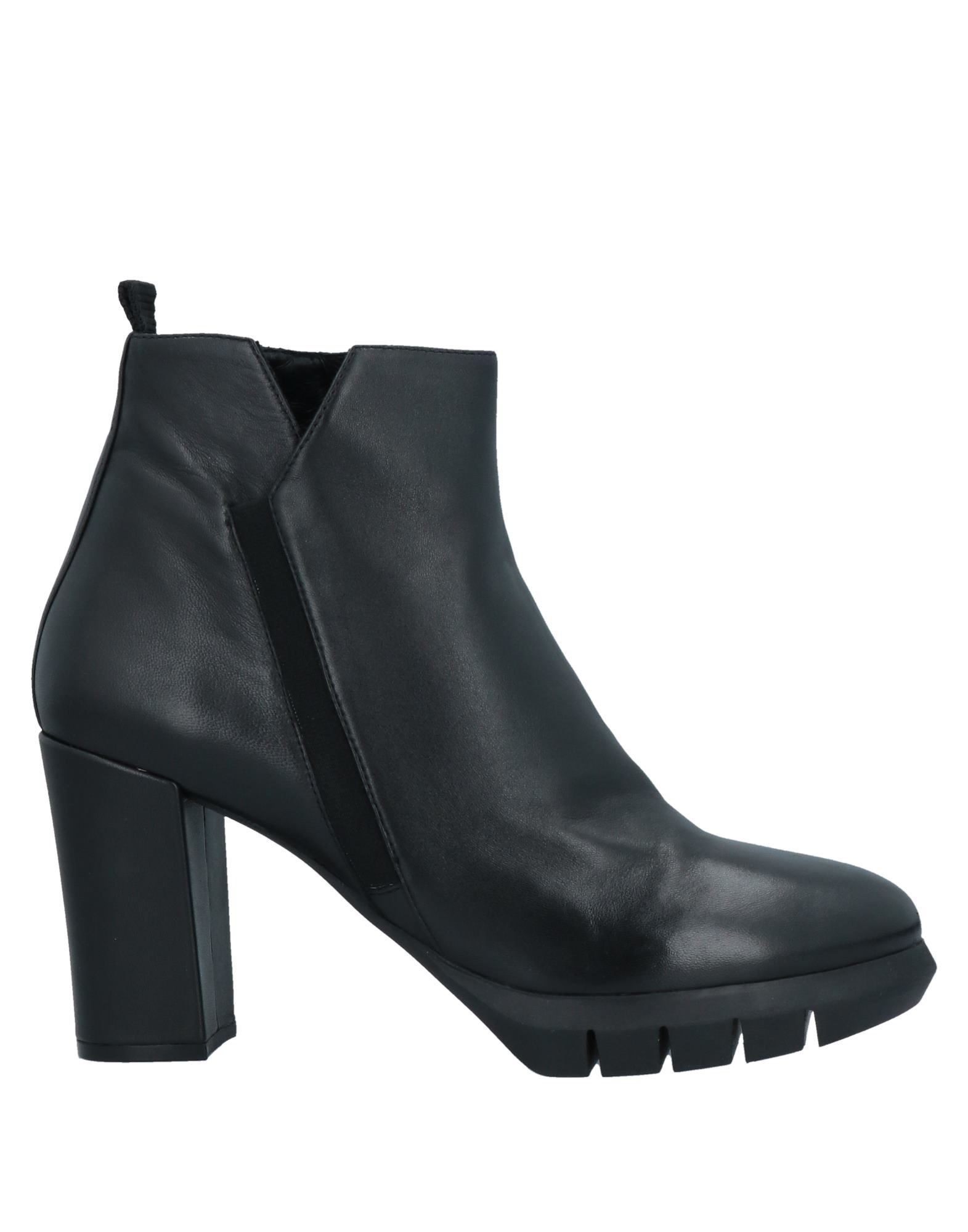 Adele Dezotti Ankle Boots In Black