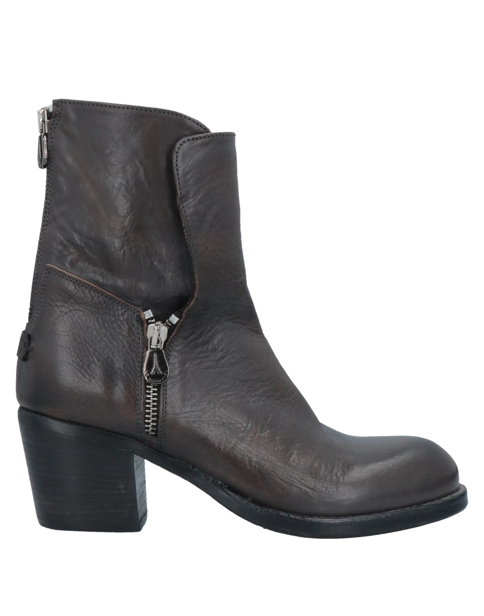 Le Ruemarcel Ankle Boots In Dark Brown