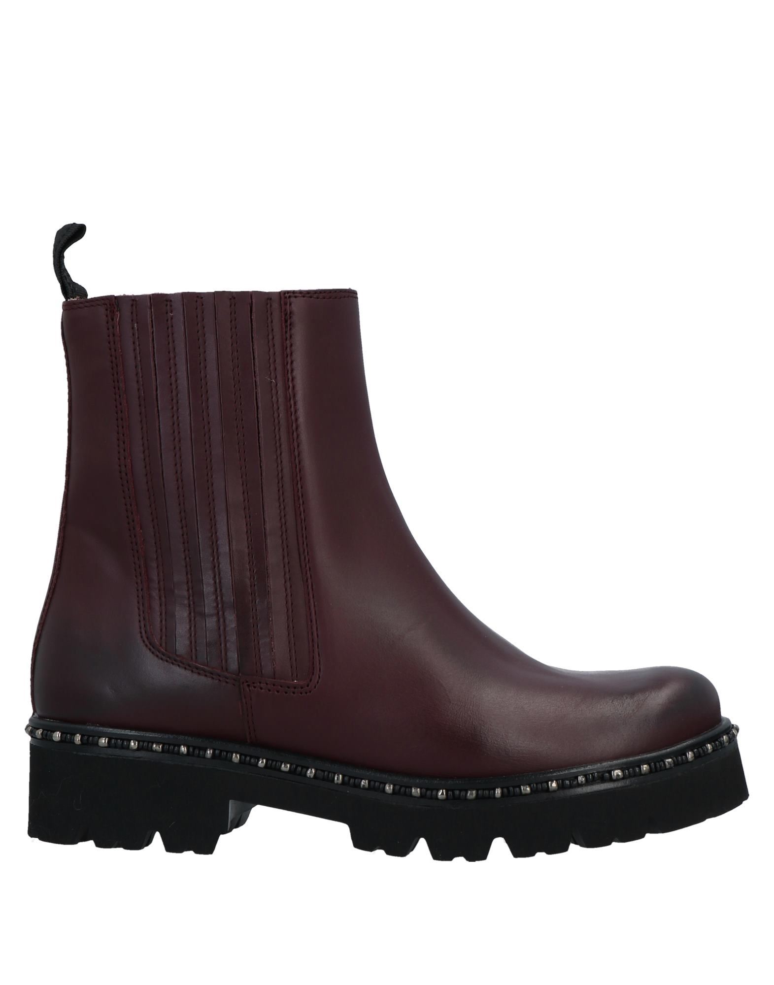 Maliparmi Ankle Boots In Purple