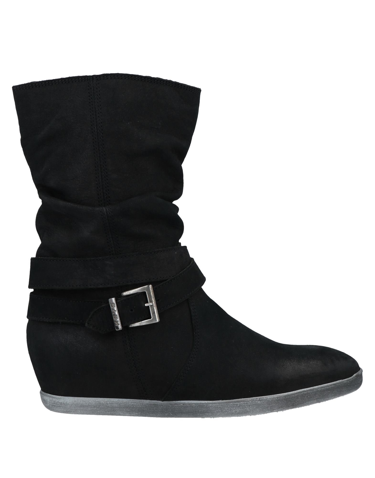 KEYS Ankle boots