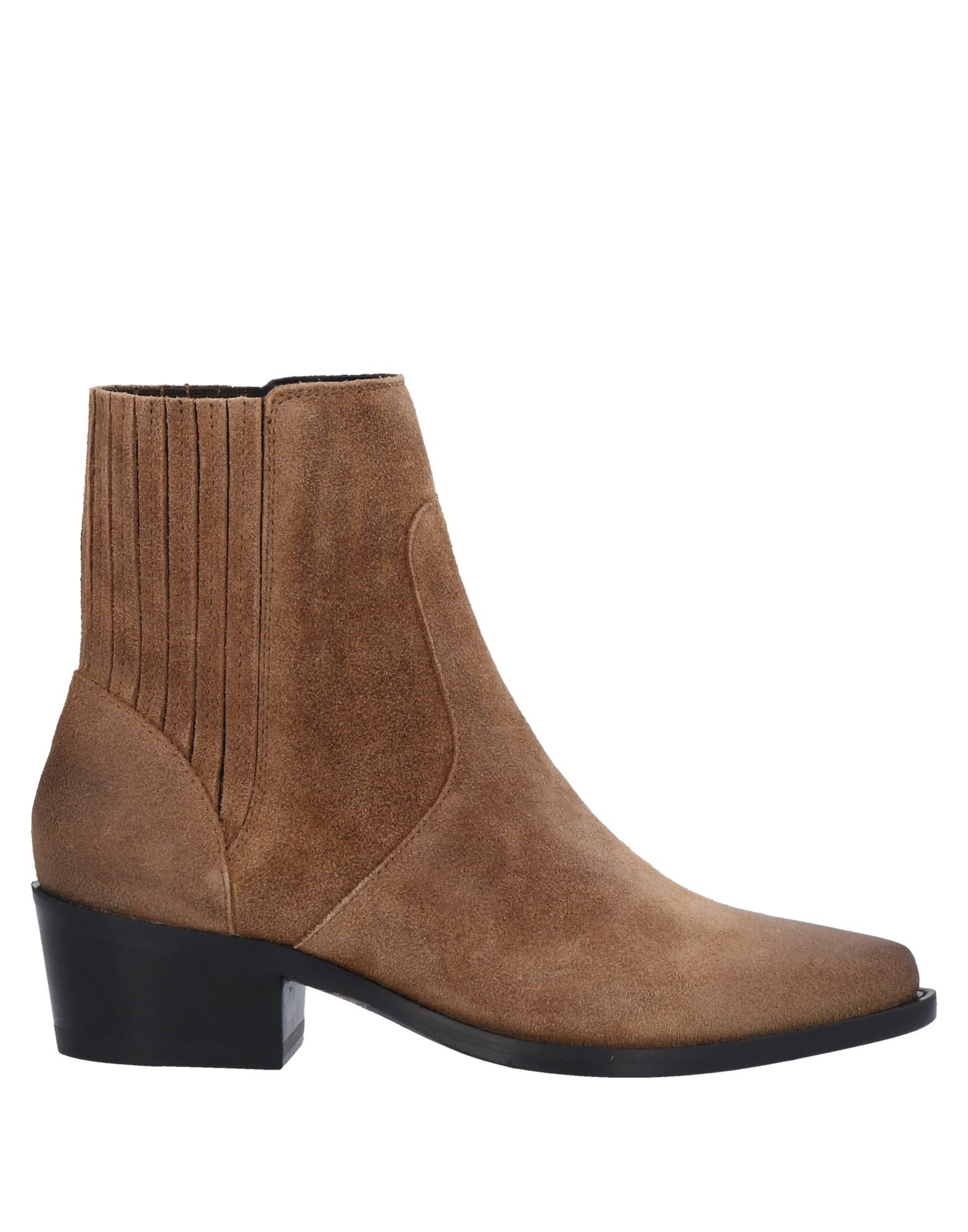 High Ankle Boots In Brown