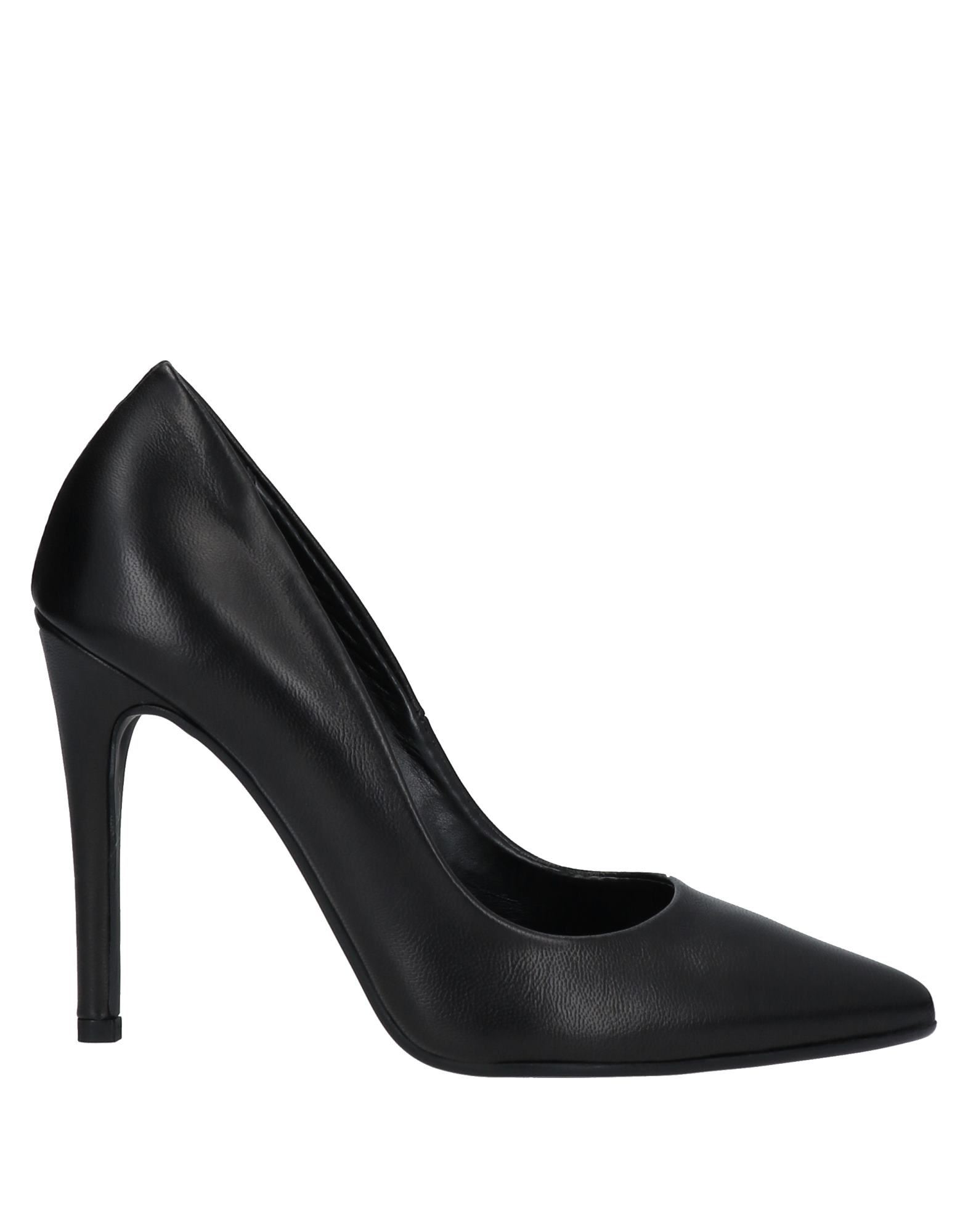 Nila & Nila Pumps In Black