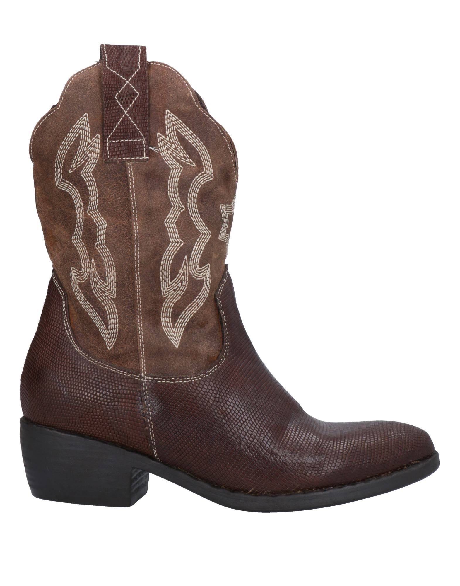 Nila & Nila Ankle Boots In Dark Brown
