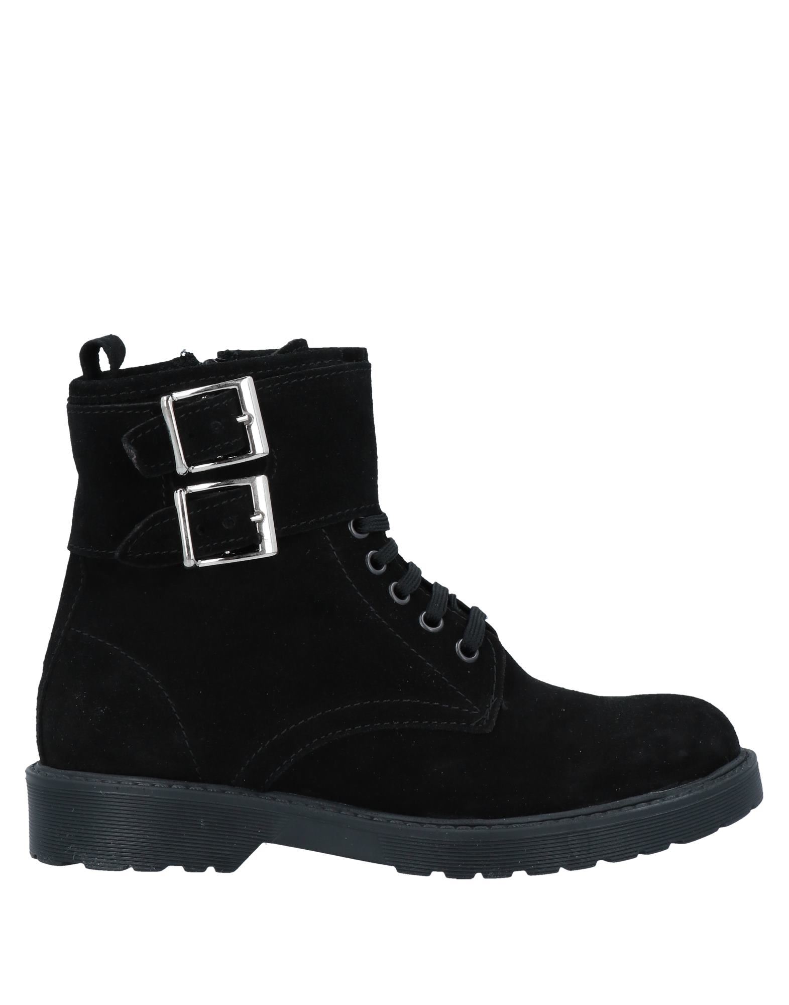 Tsd12 Ankle Boots In Black