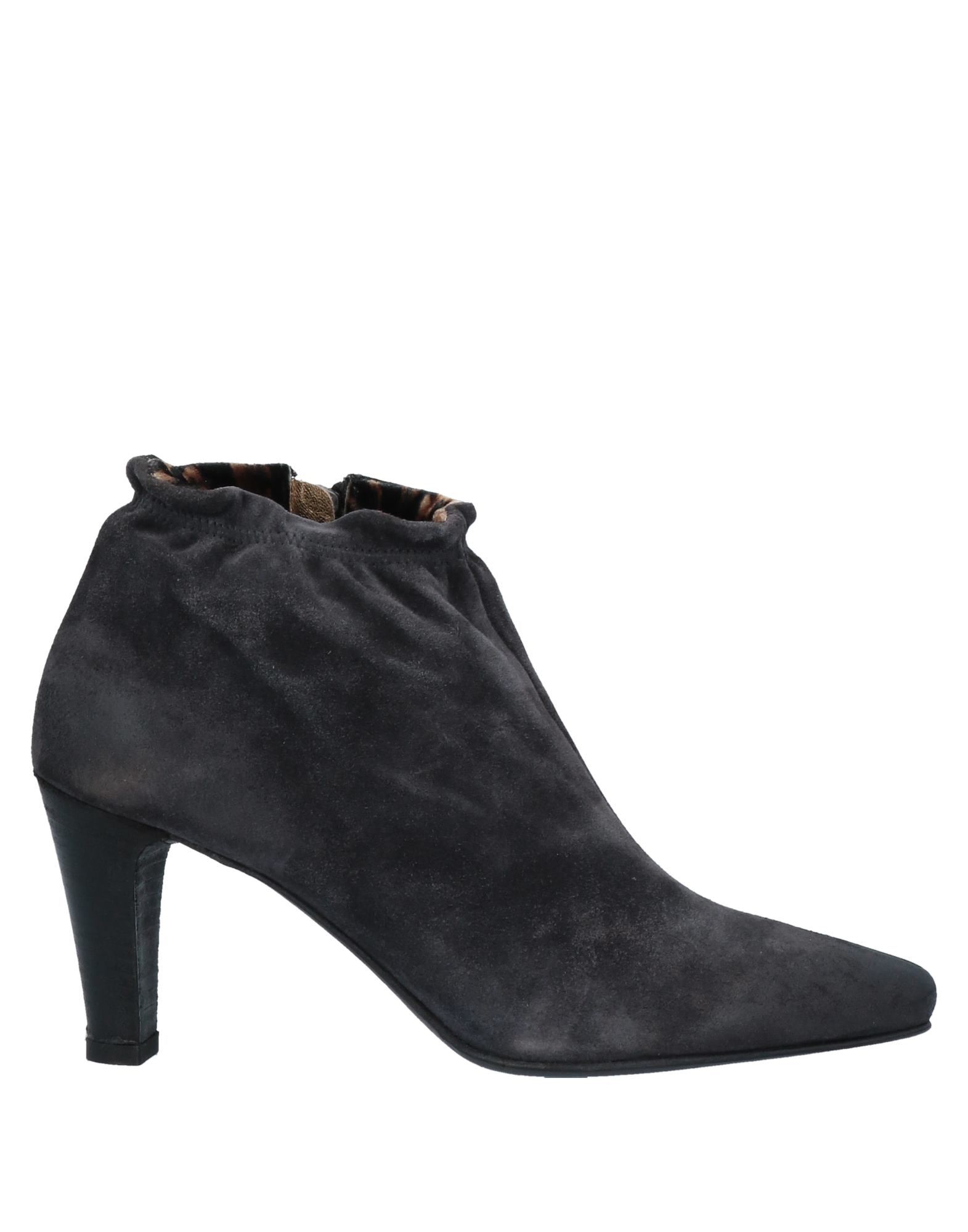 Alexander Hotto Ankle Boots In Steel Grey