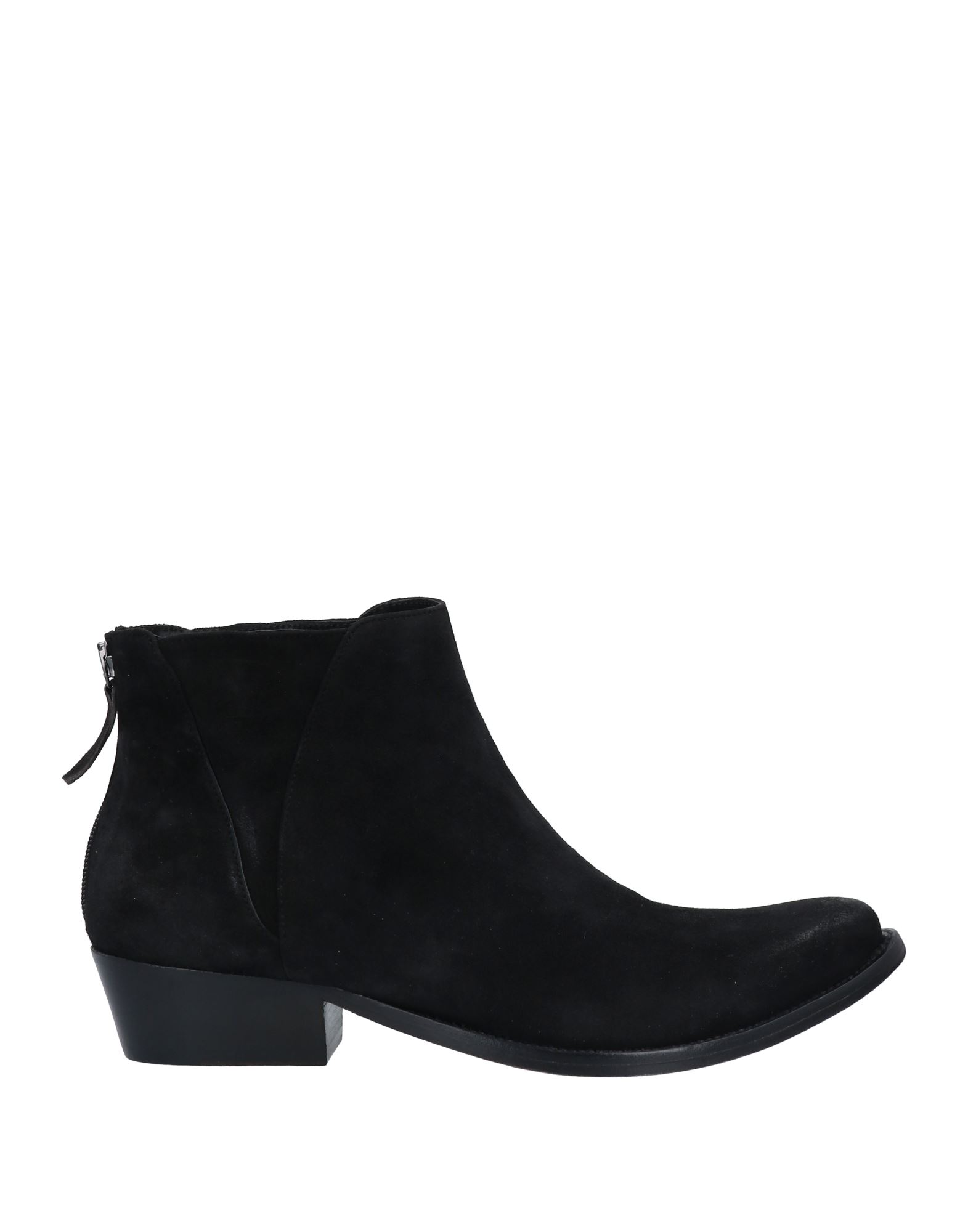 Oasi Ankle Boots In Black