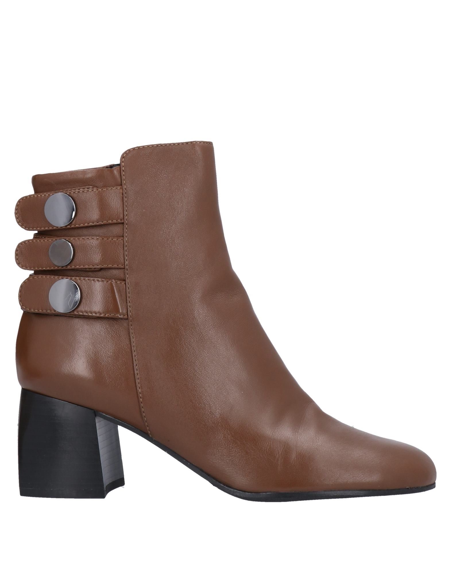 Adele Dezotti Ankle Boots In Brown
