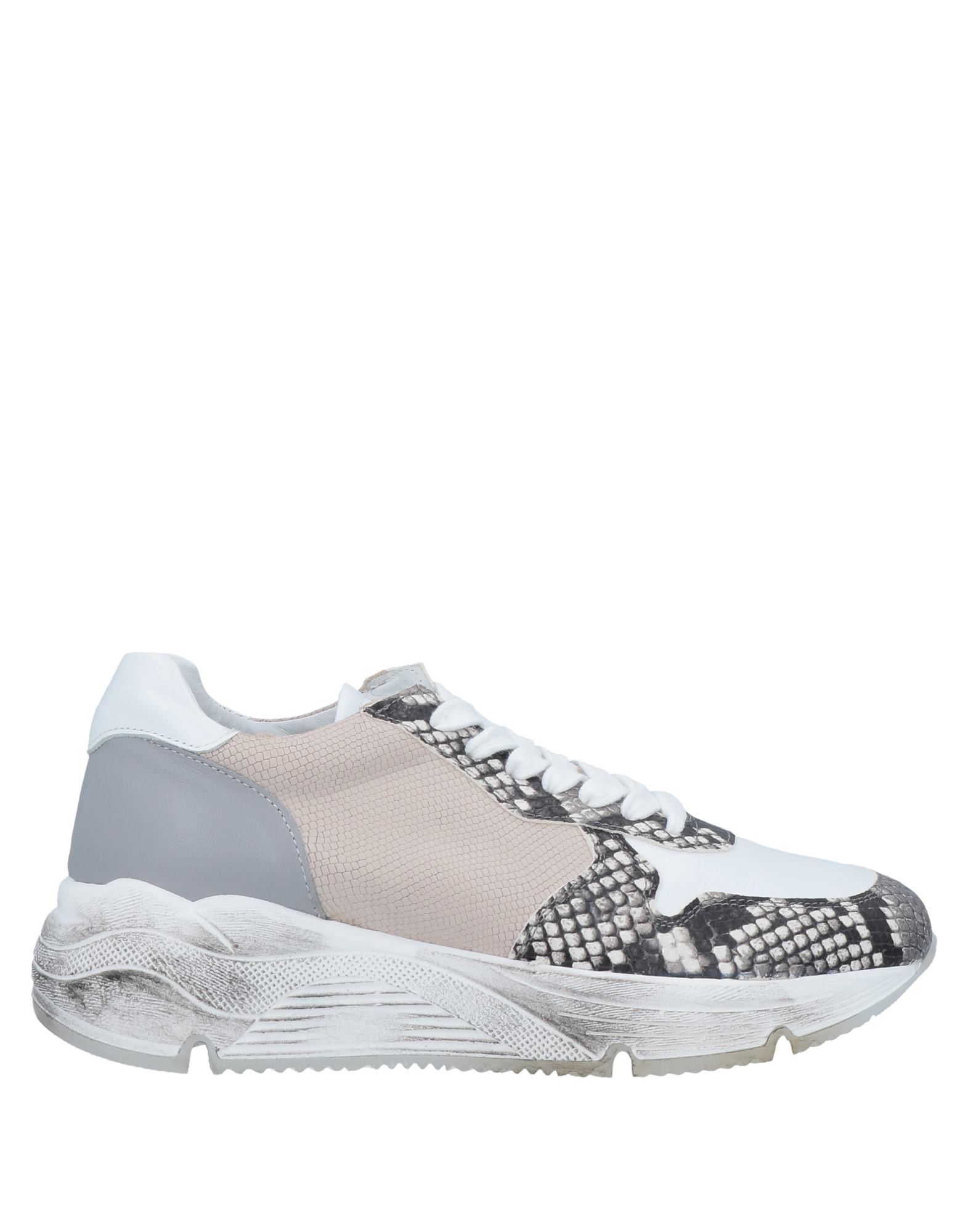 Tsd12 Sneakers In White | ModeSens