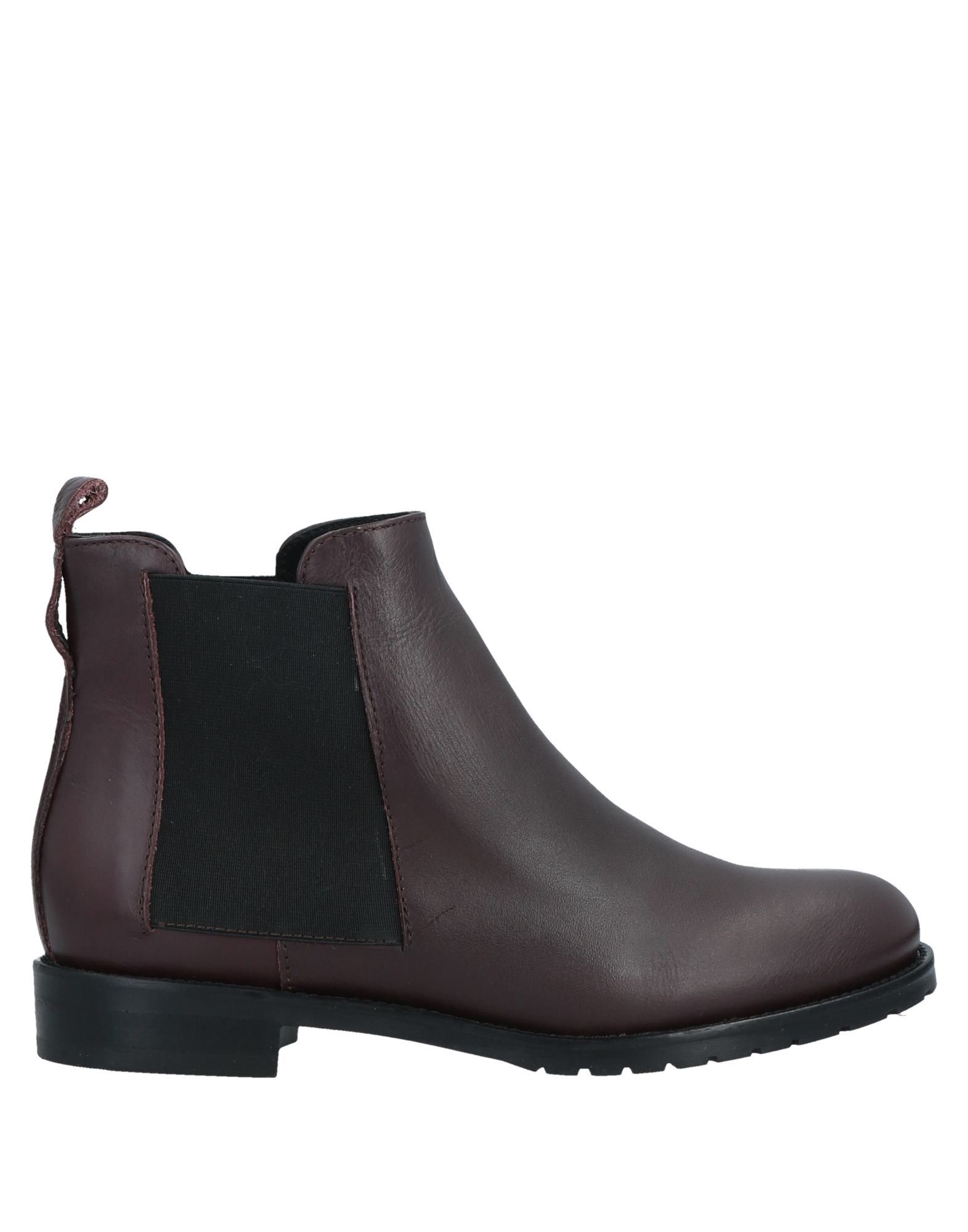 Oroscuro Ankle Boots In Cocoa