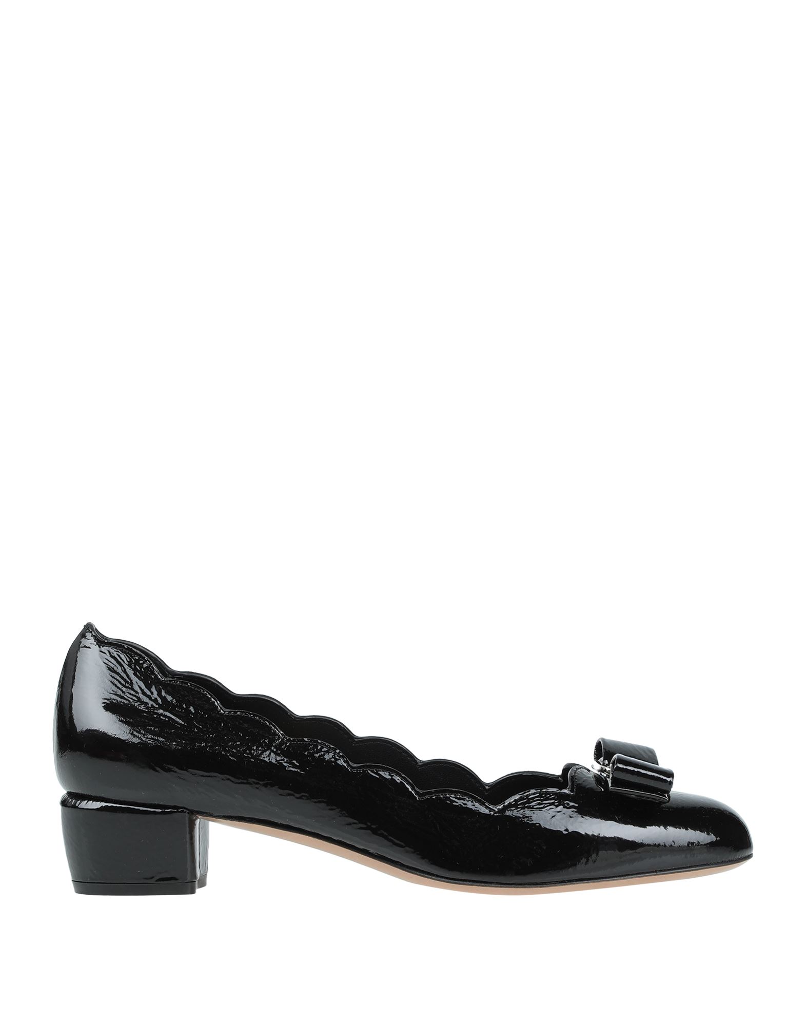 Ferragamo Vara Bow Scalloped Leather Pumps In Black