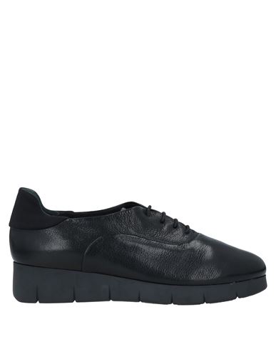 Обувь на шнурках