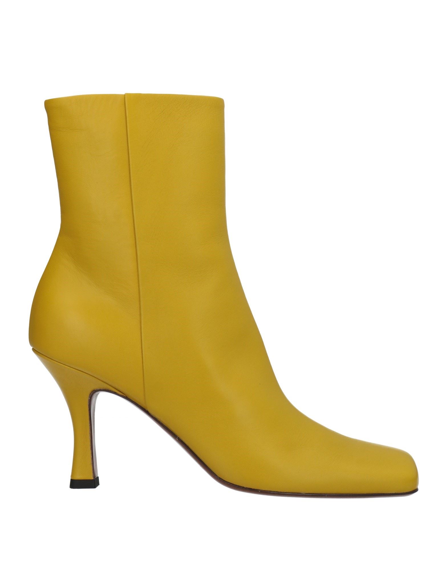 Liviana Conti Ankle Boots In Acid Green