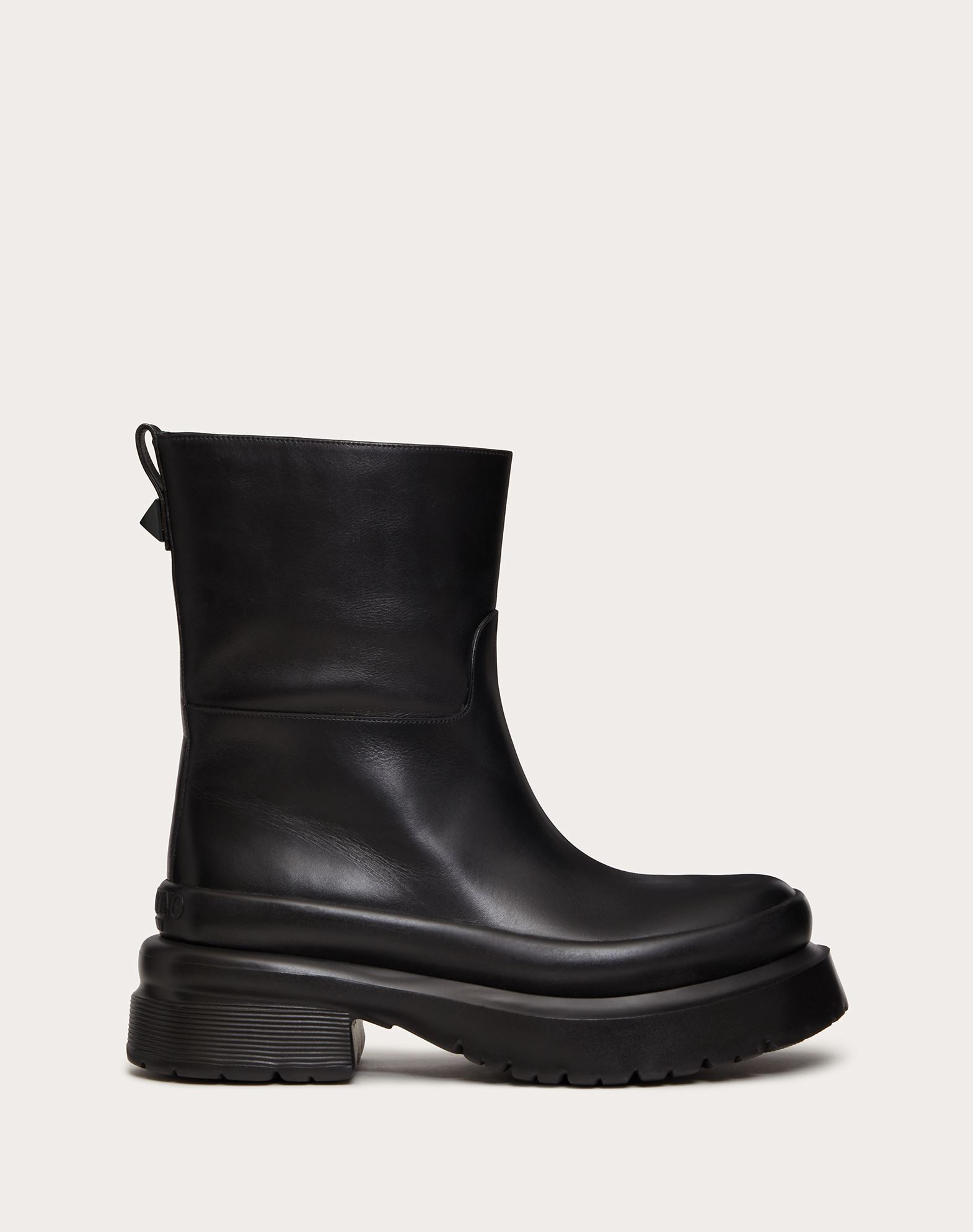 Valentino Garavani Roman Stud Leather Boots In Black