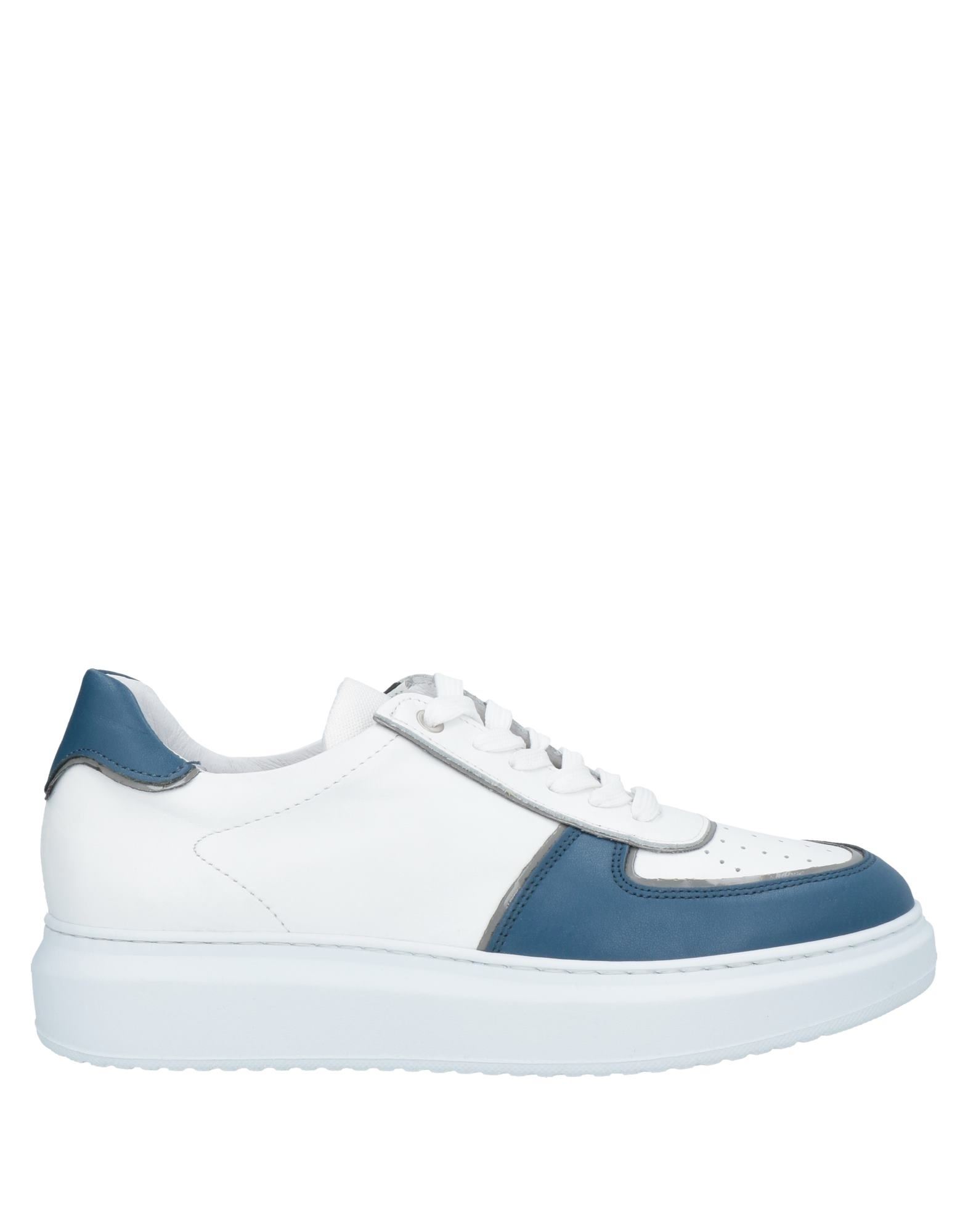Hamaki-ho Sneakers In White