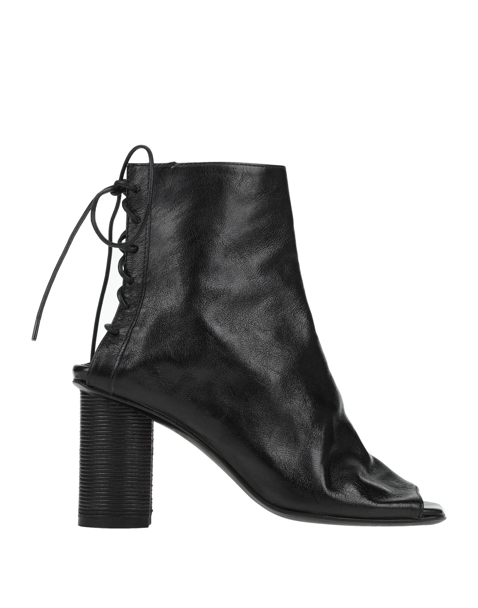 Shoto Ankle Boots In Black