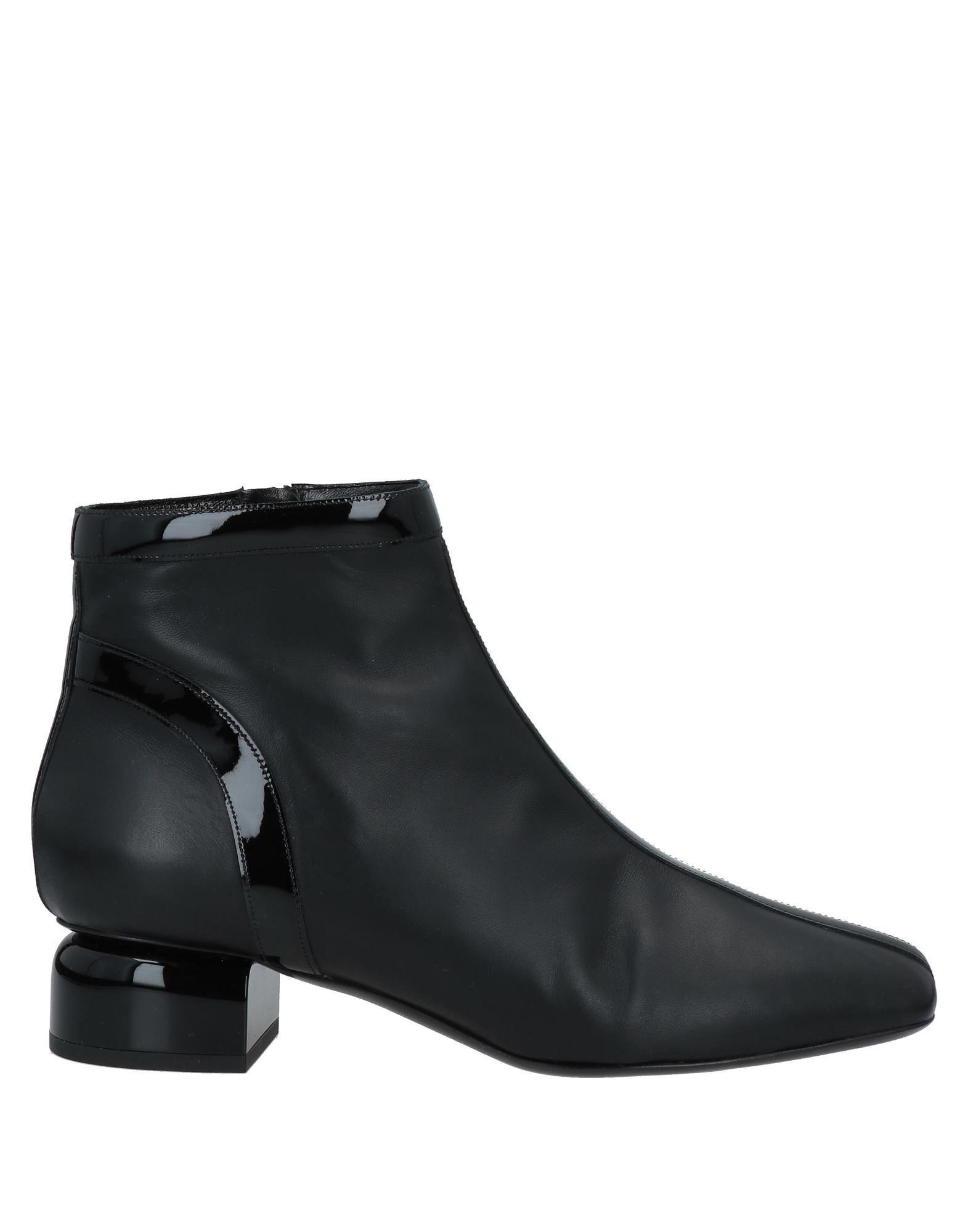 pierre ankle boots