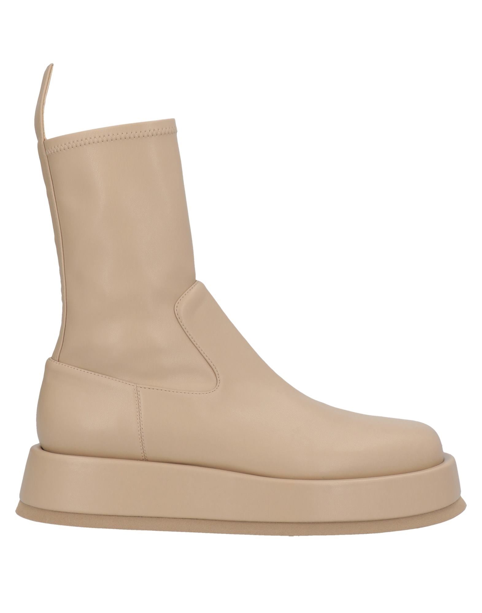 Gia Rhw Ankle Boots In Beige
