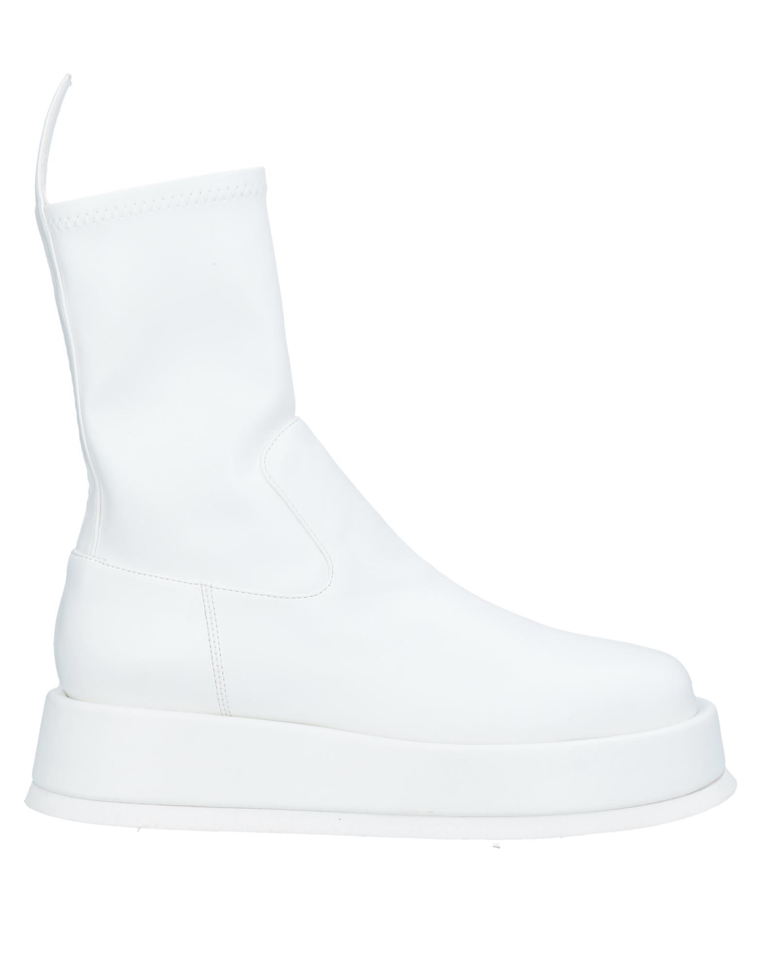 Gia Rhw Ankle Boots In White