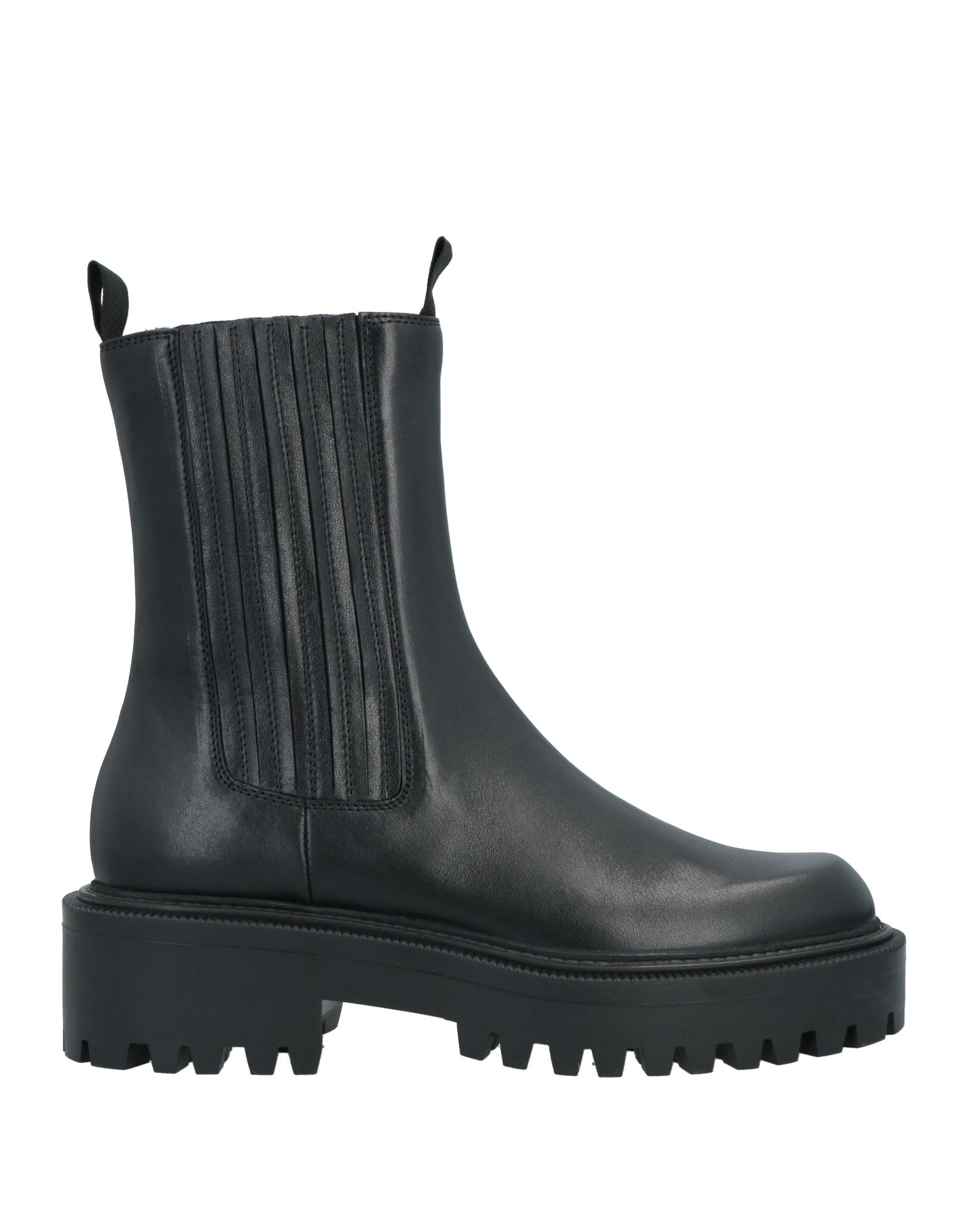 Vic Matie Ankle Boots In Black