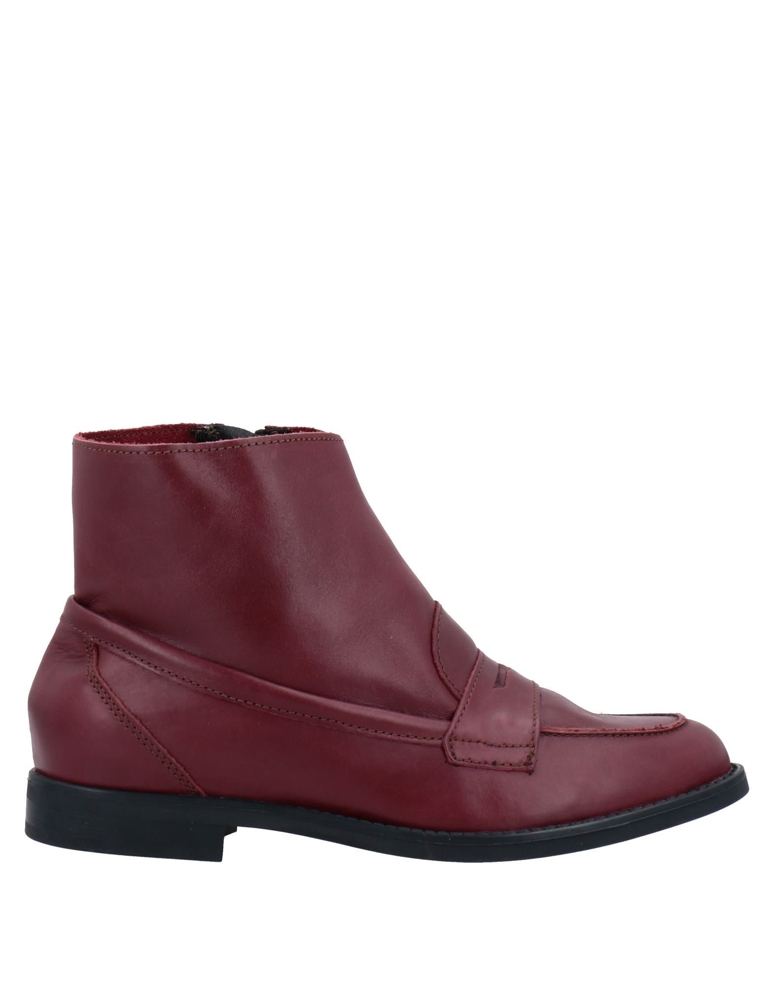 Carlo Pazolini Ankle Boots In Red