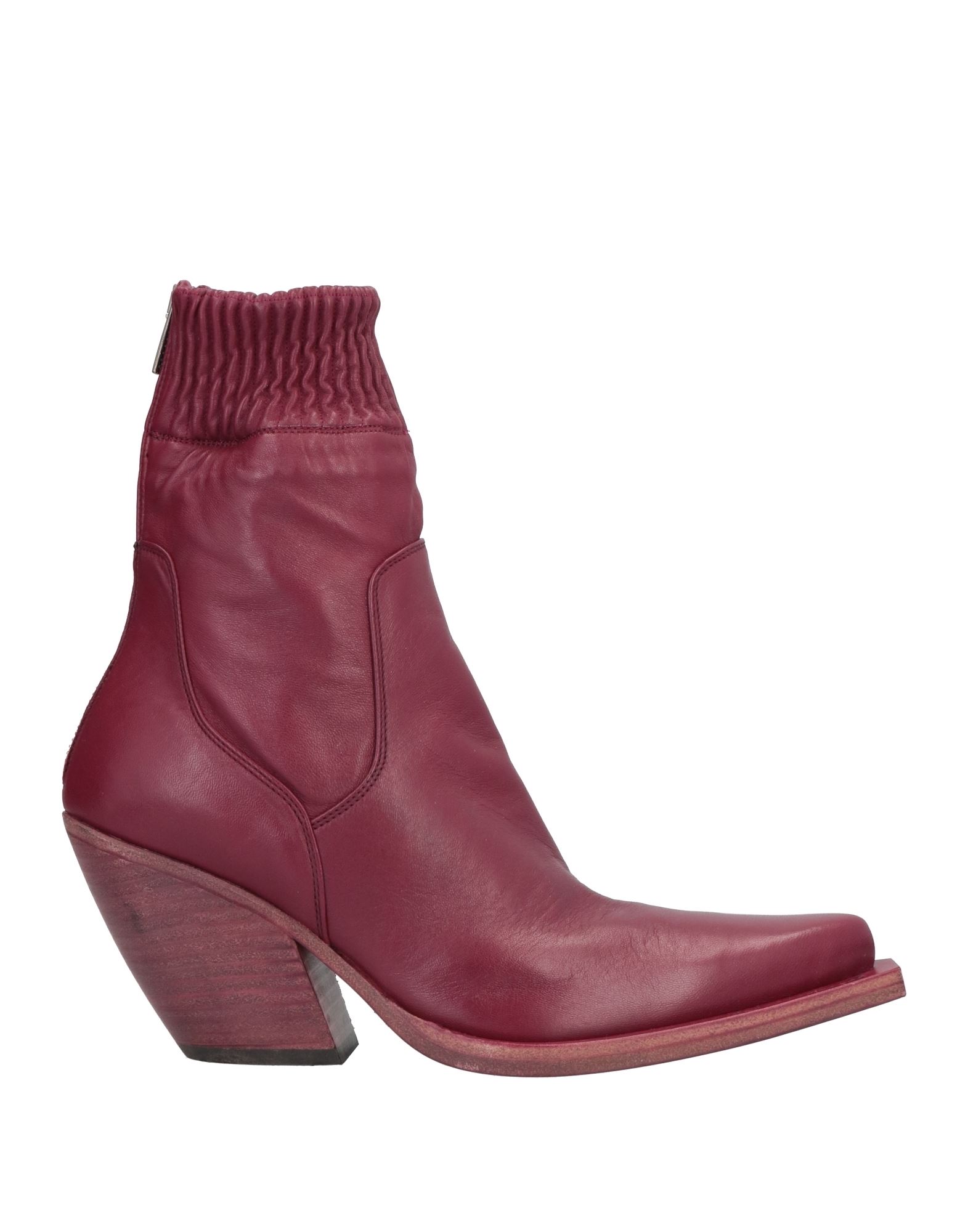 Barracuda Ankle Boots In Red