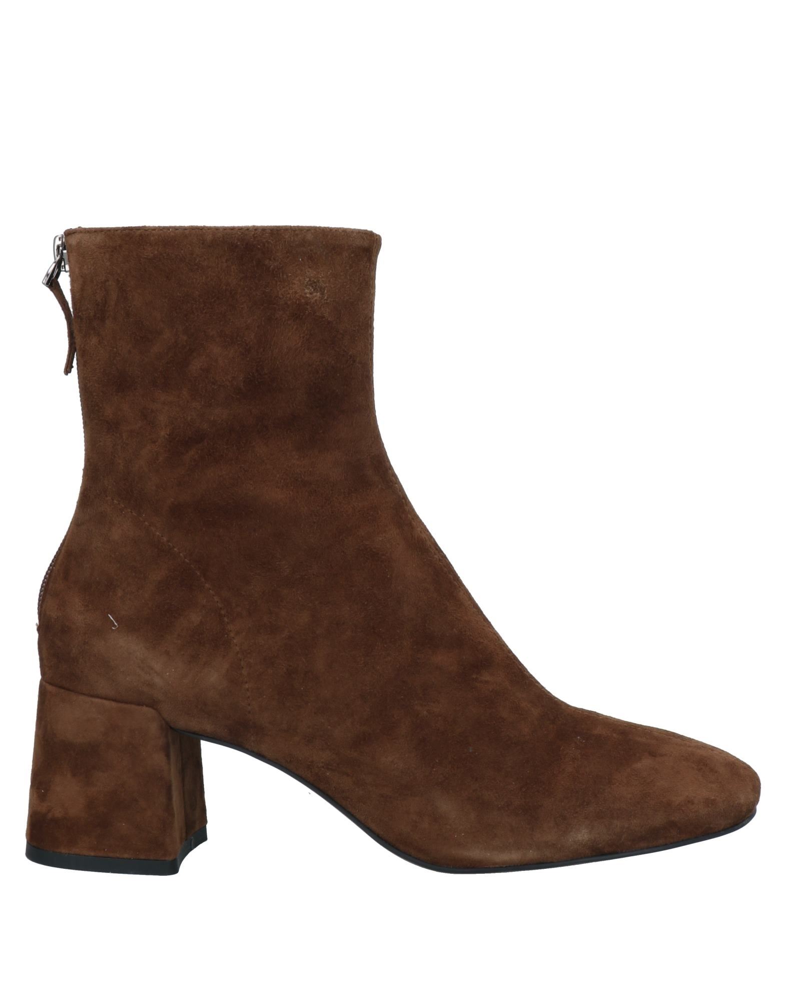 Bibi Lou Ankle Boots In Camel