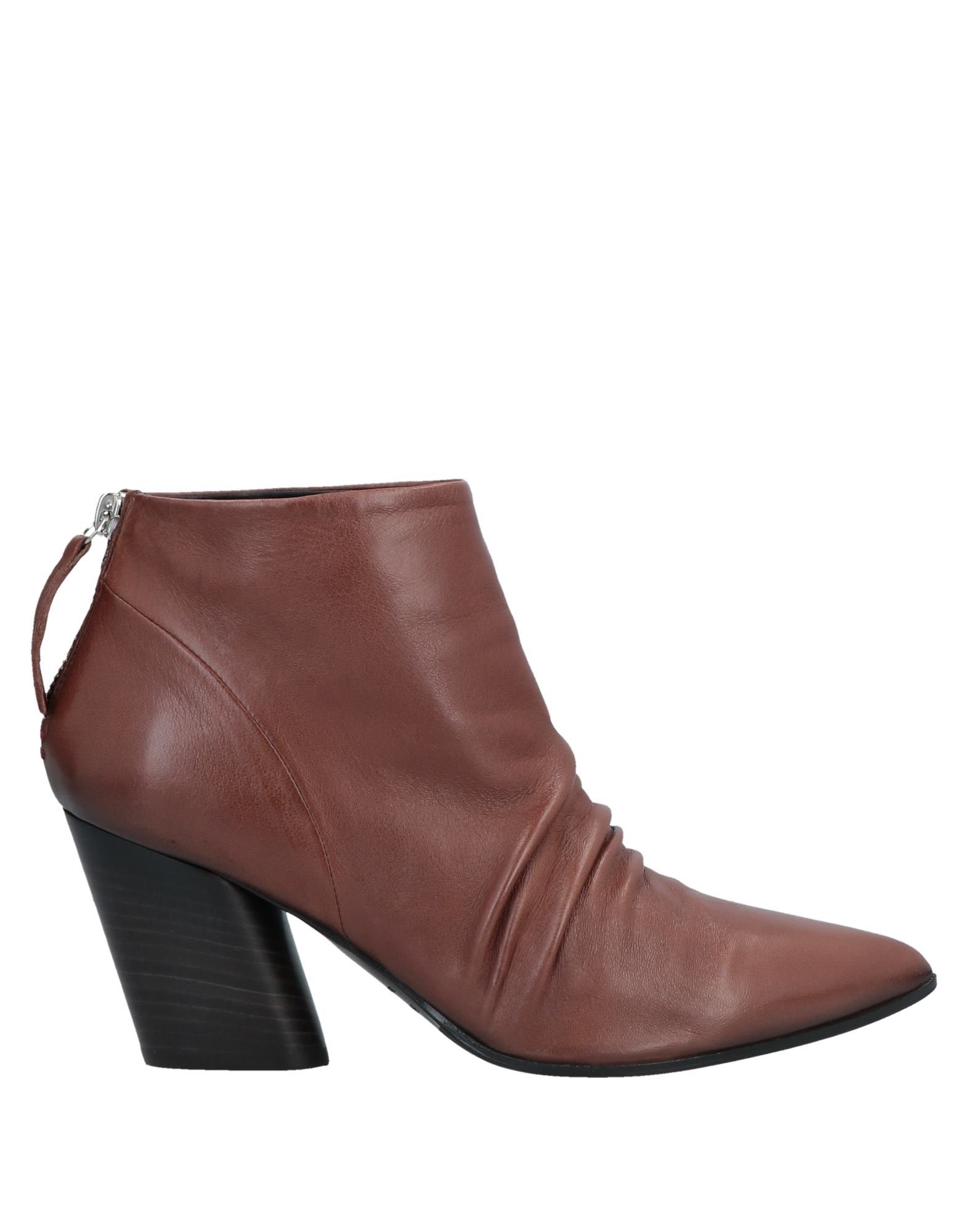 Halmanera Ankle Boots In Brown