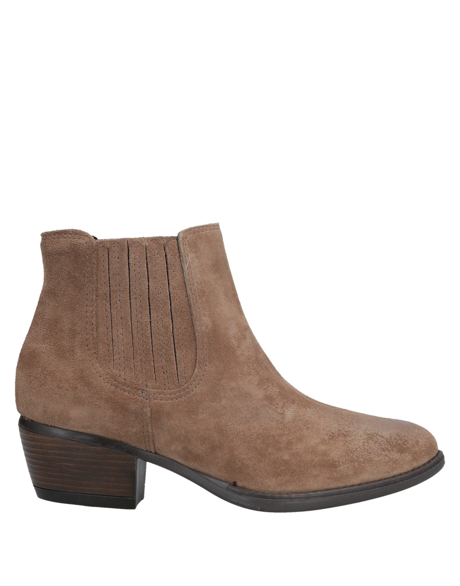 Carlo Pazolini Ankle Boots In Beige