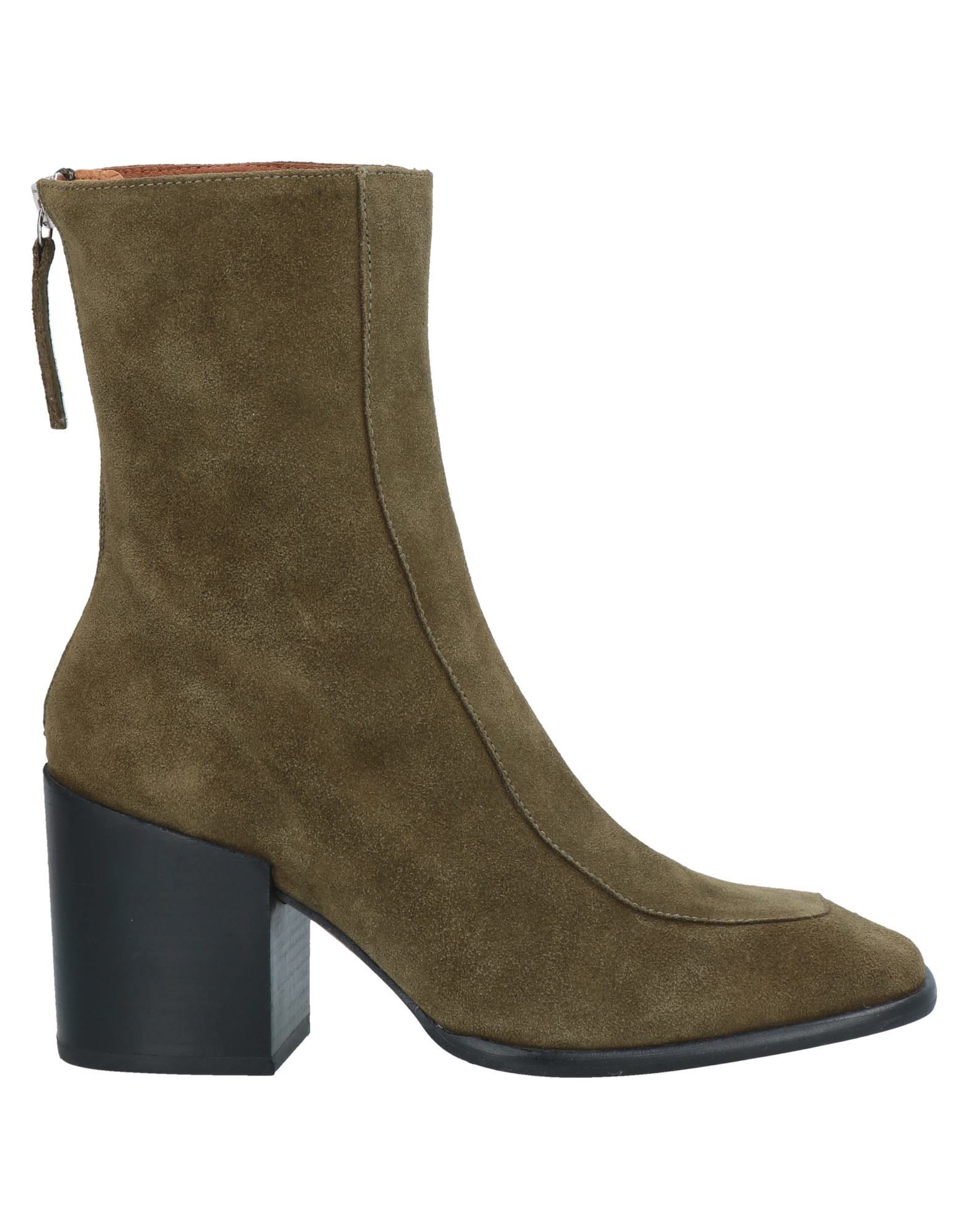 Angel Alarcon Ankle Boots In Military Green