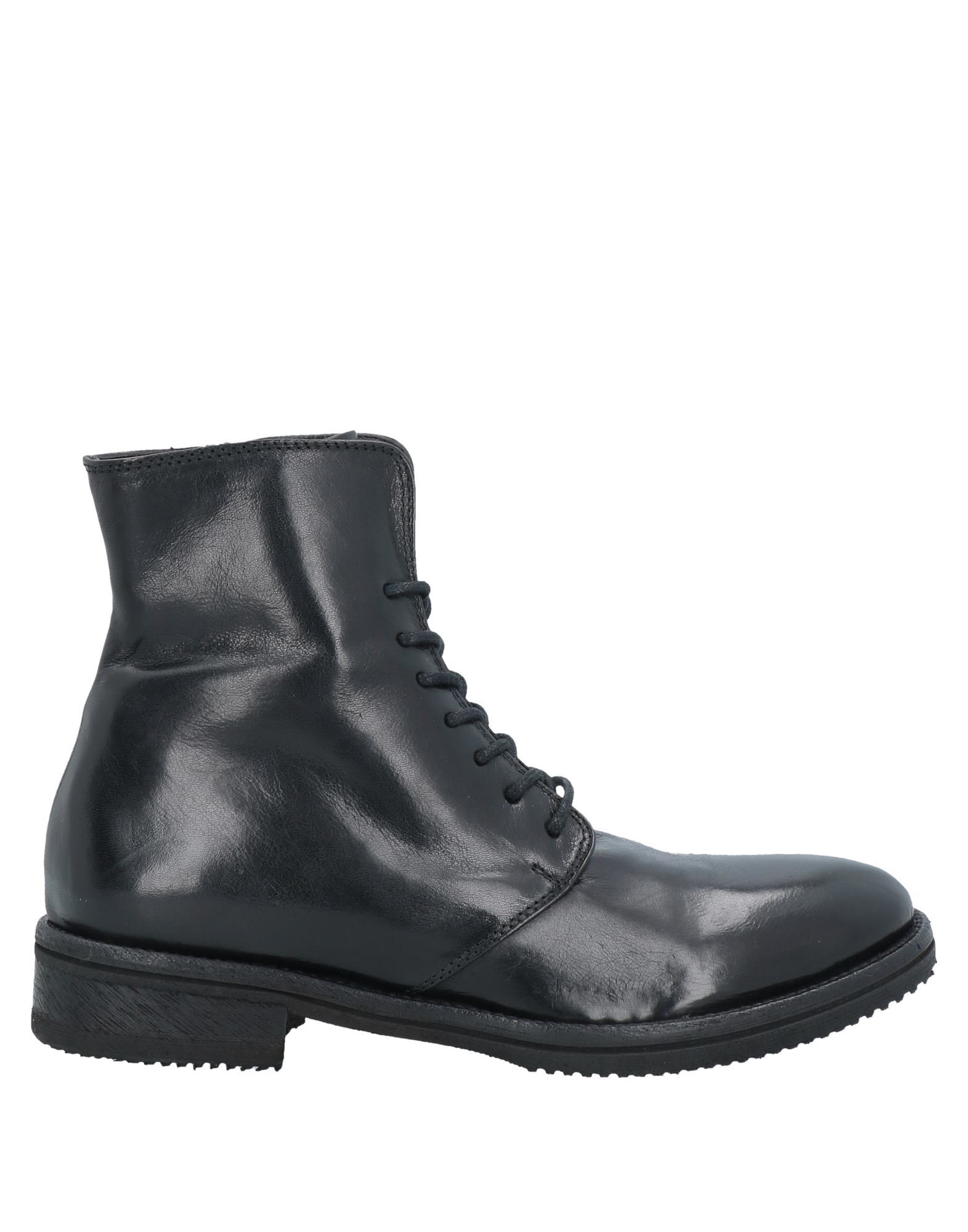 Calpierre Ankle Boots In Black