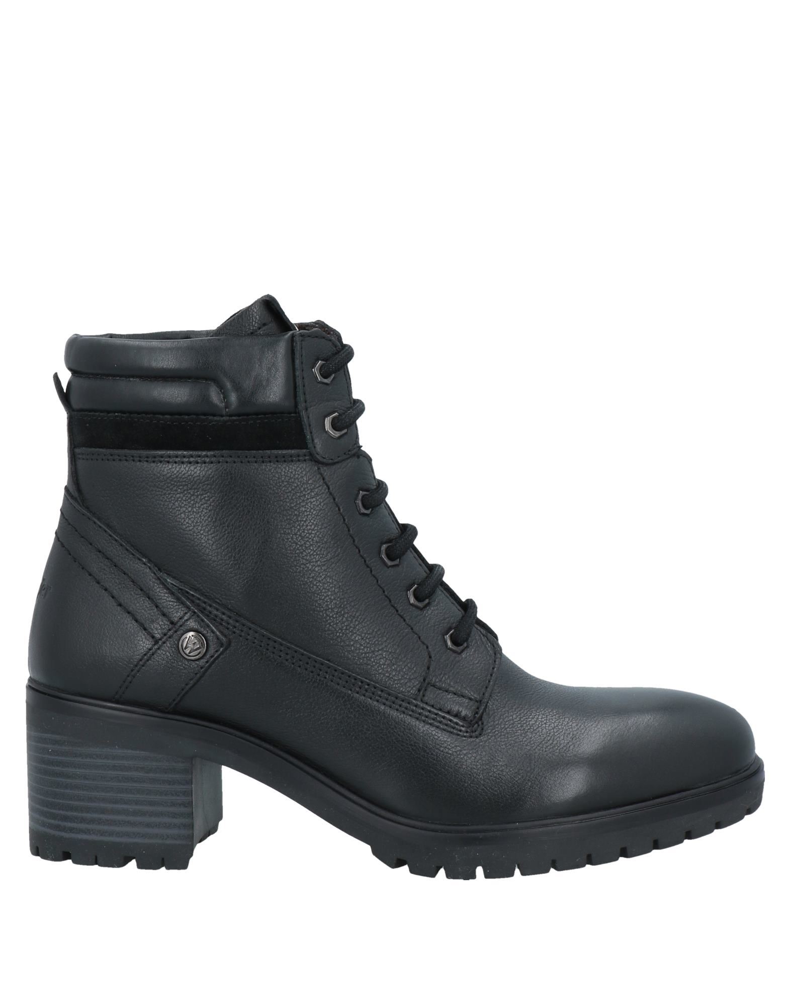 Wrangler Ankle Boots In Black
