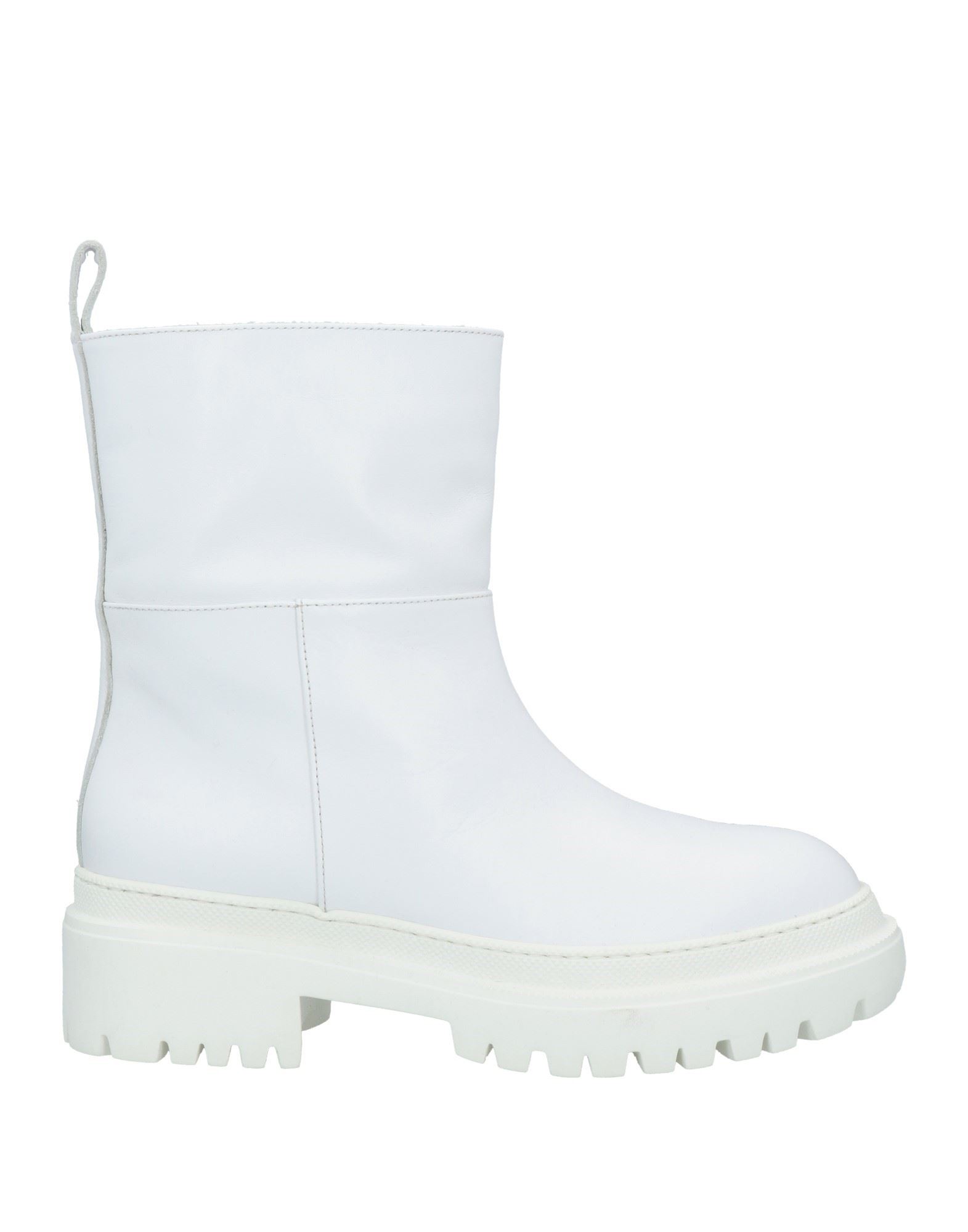 L'autre Chose Ankle Boots In White