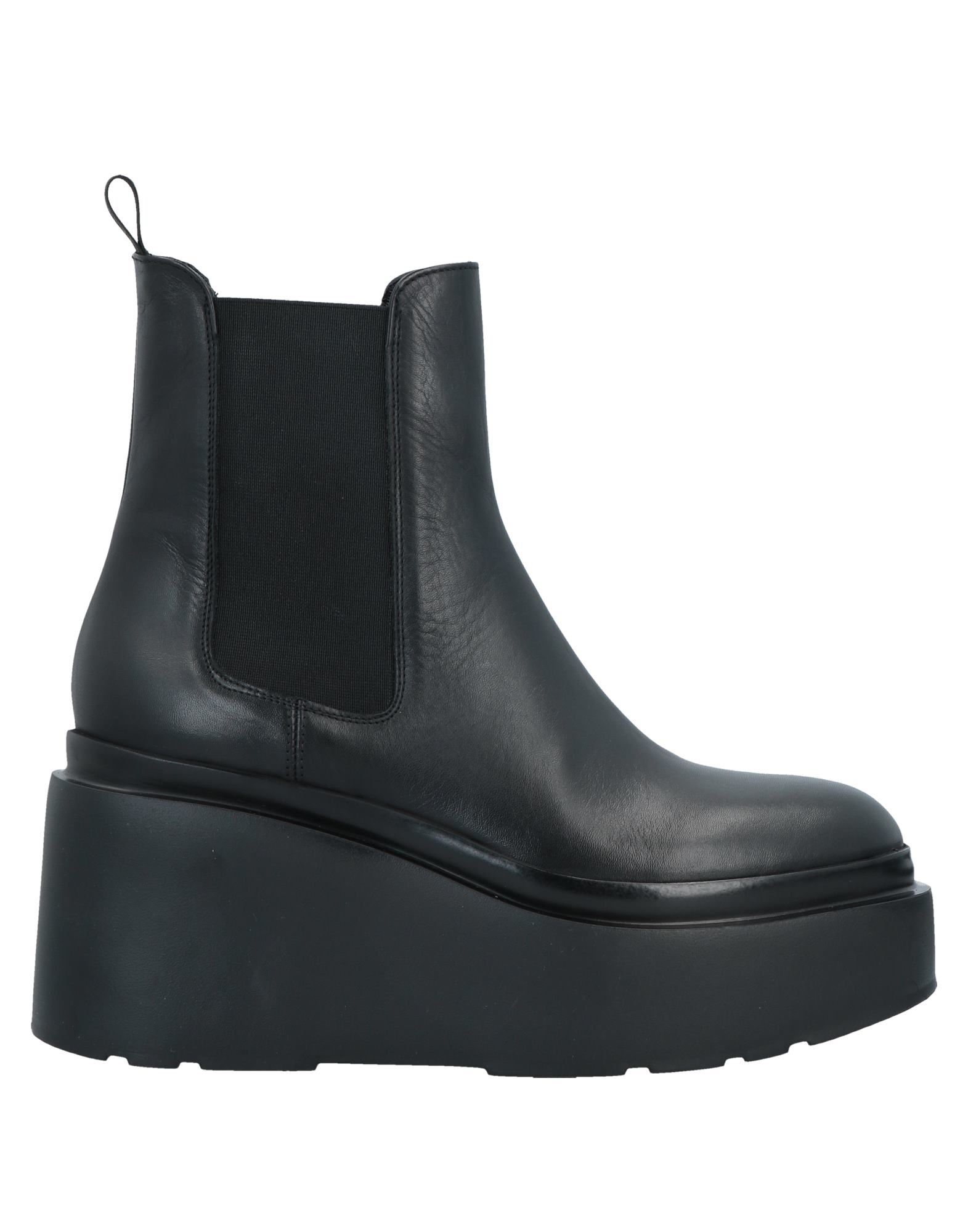 Elena Iachi Ankle Boots In Black