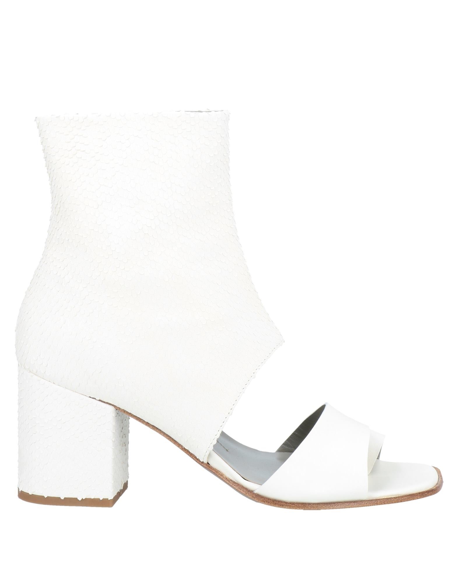 Ixos Ankle Boots In White