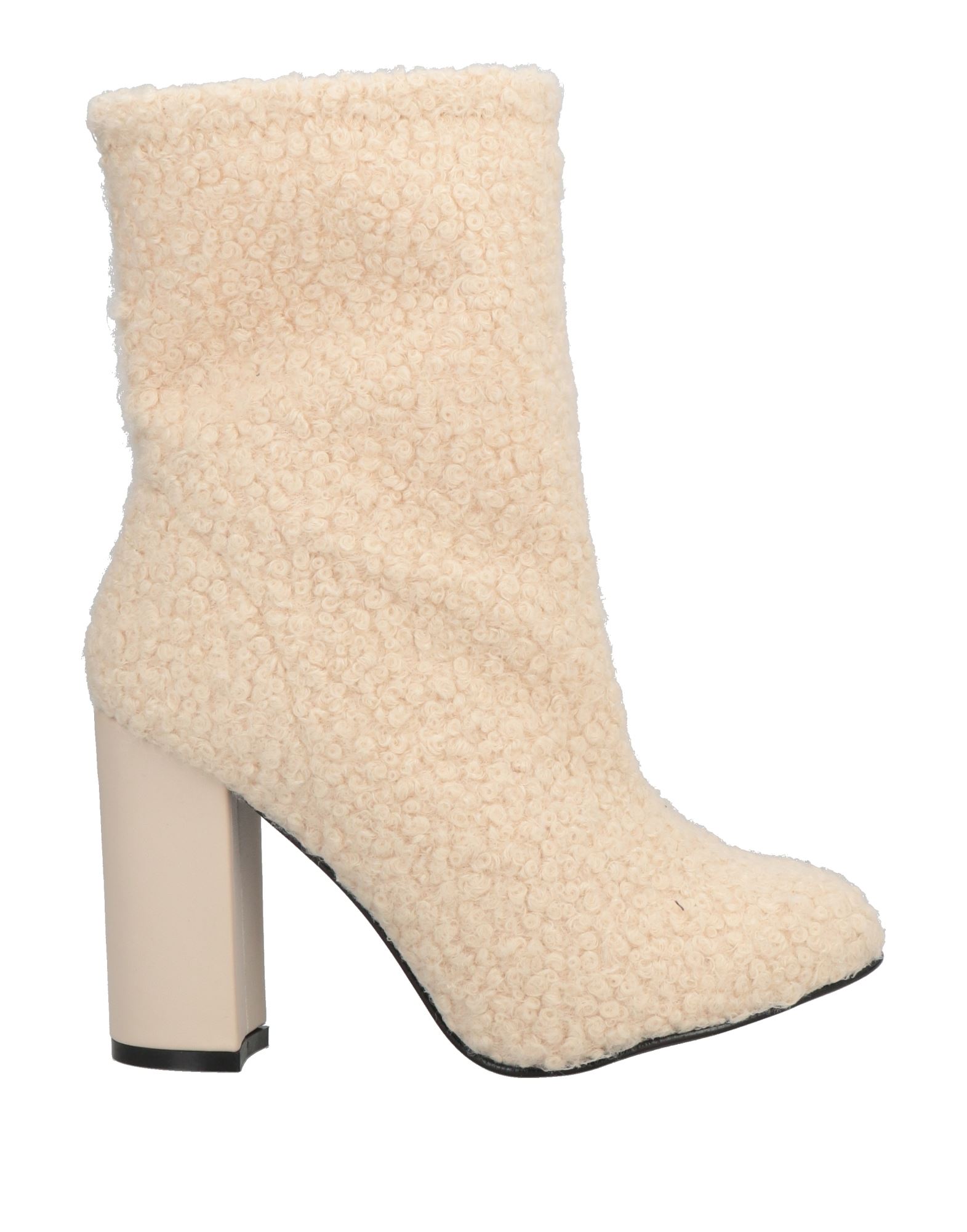 Divine Follie Ankle Boots In White