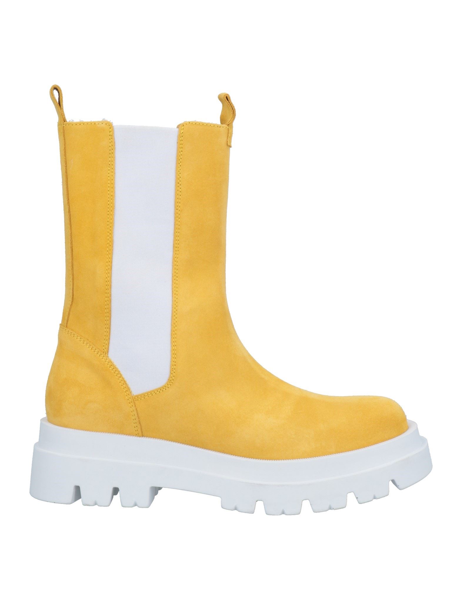 Lemaré Ankle Boots In Yellow