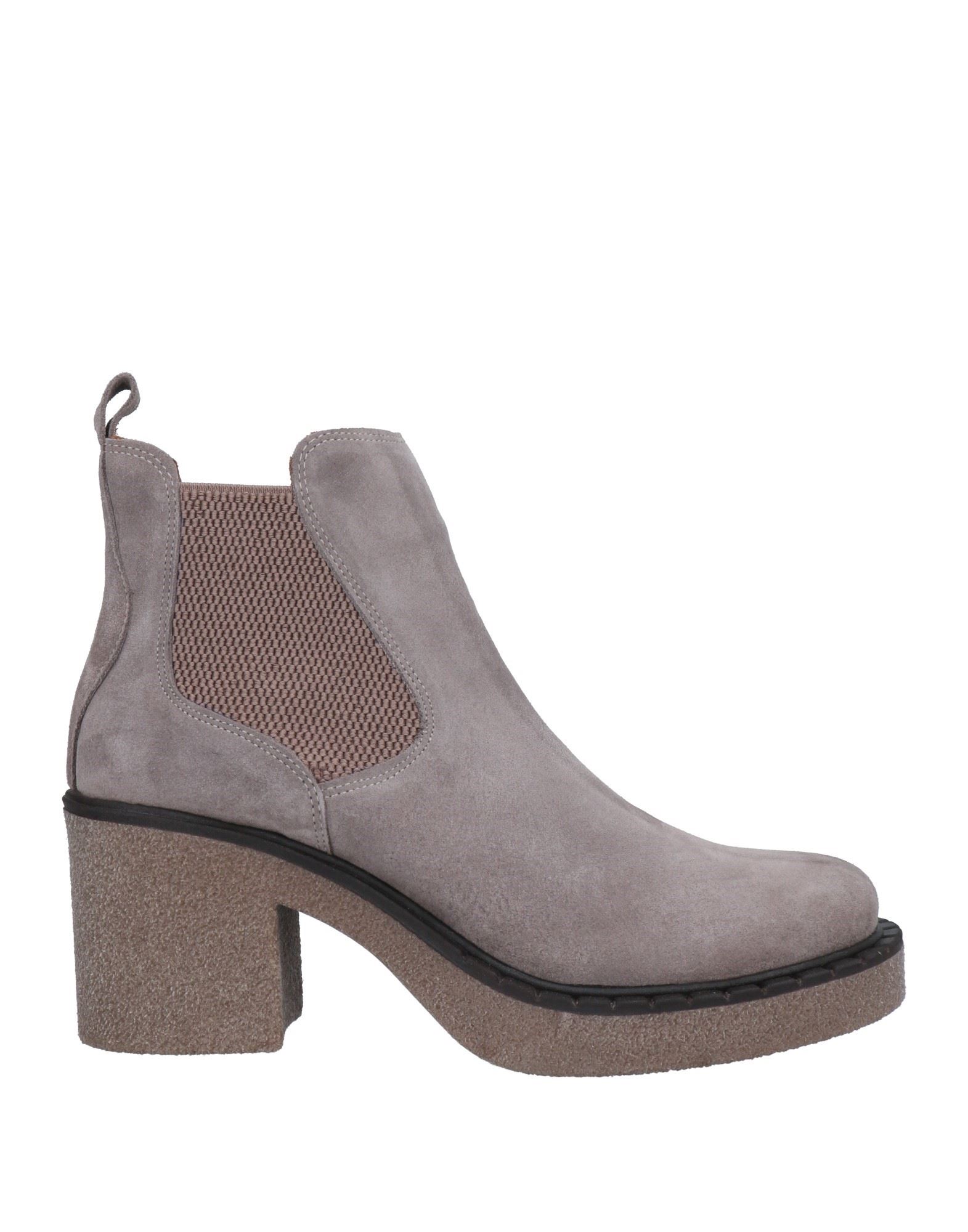 Bueno Ankle Boots In Light Grey