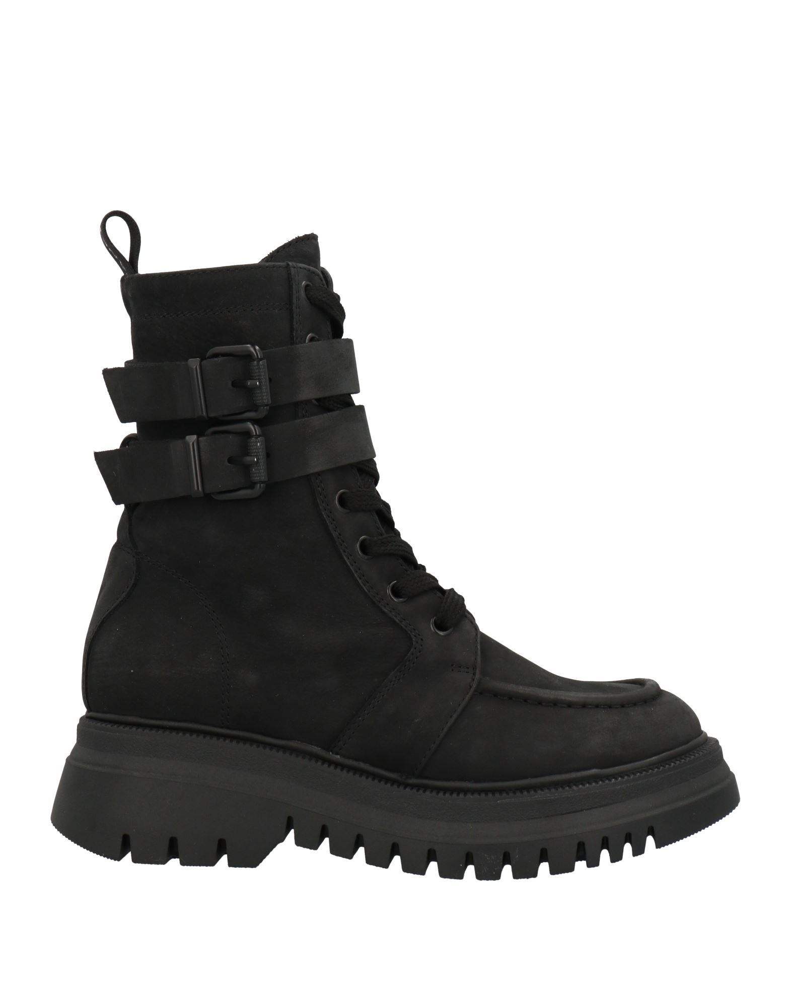 Janet & Janet Ankle Boots In Black