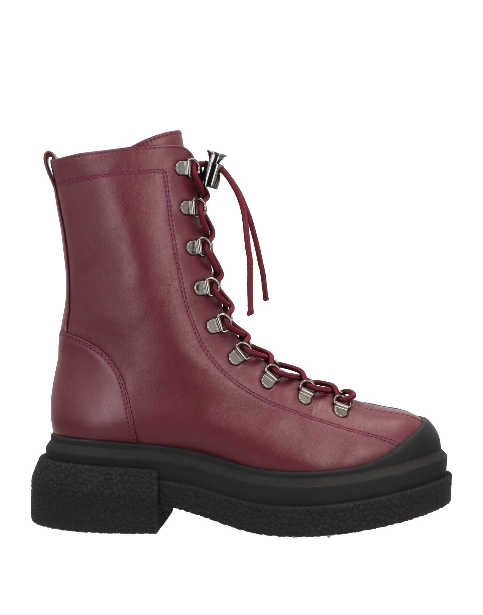 Stuart Weitzman Ankle Boots In Maroon