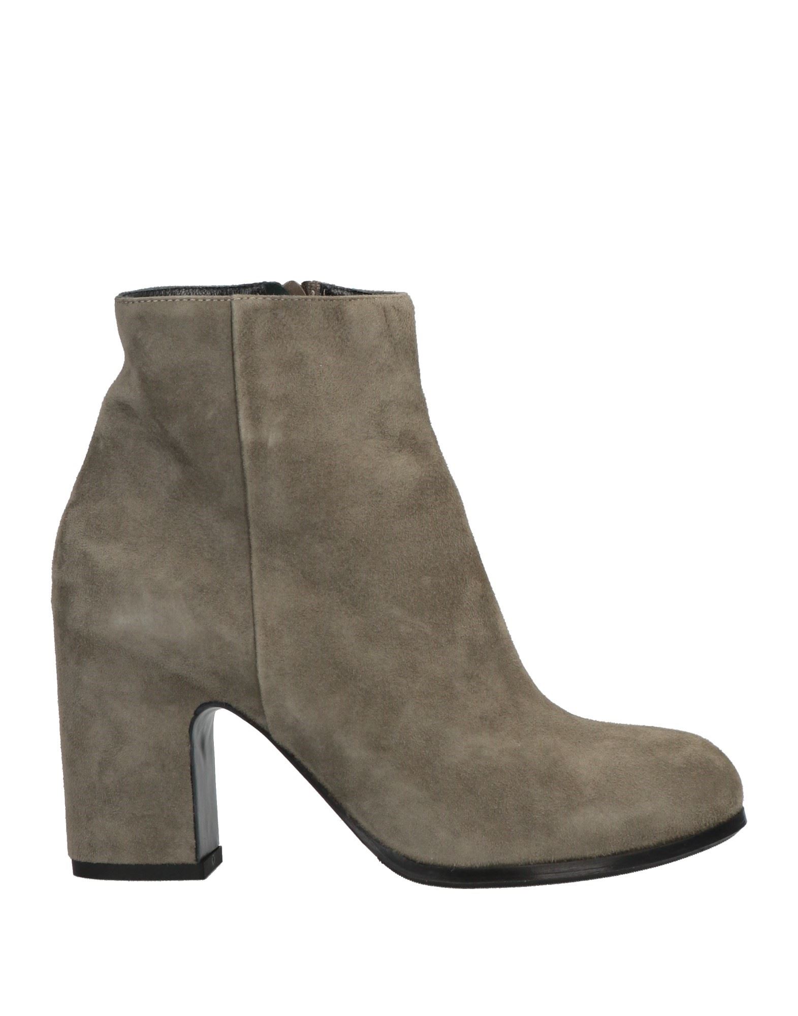 Riccardo Cartillone Ankle Boots In Sage Green