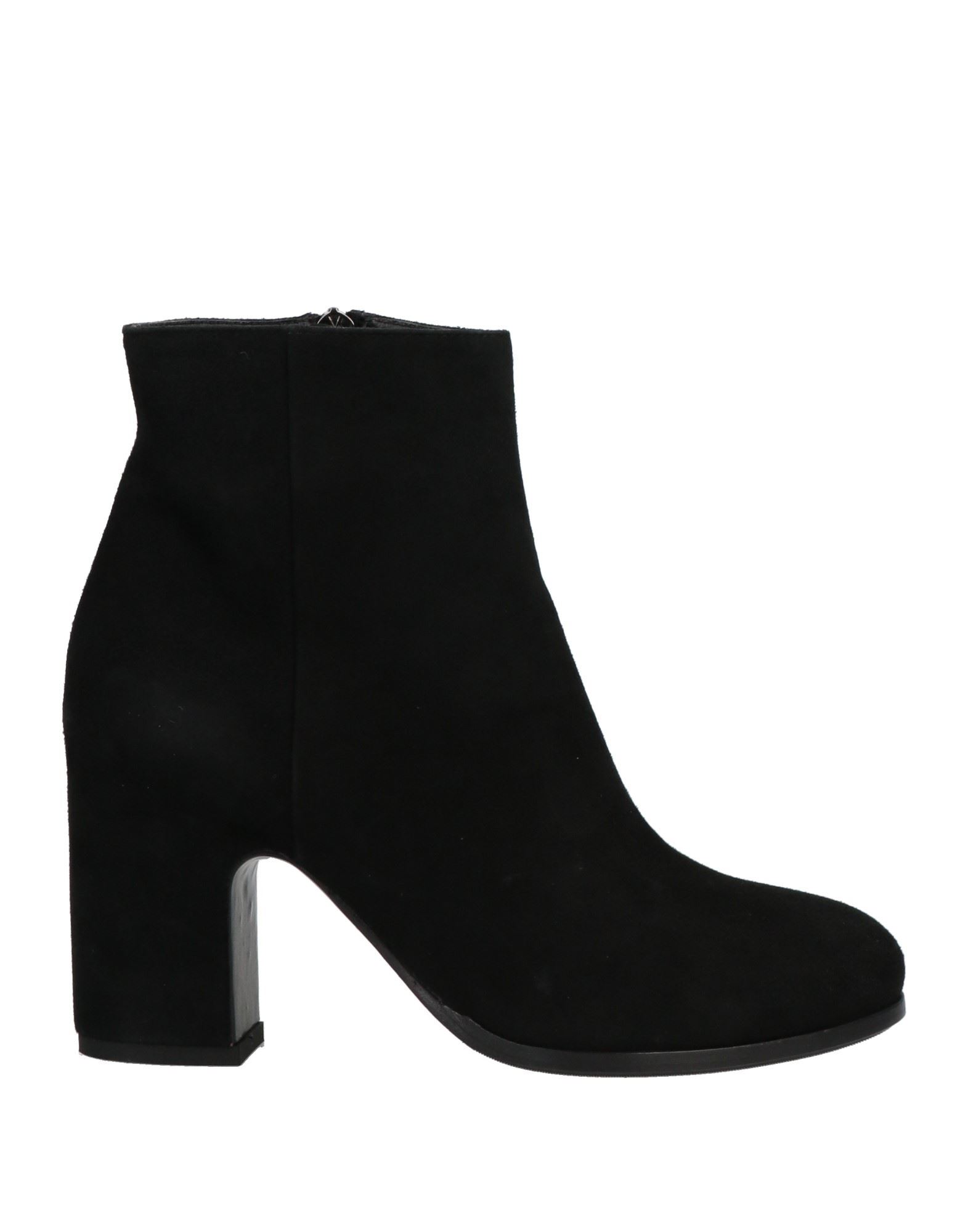 Riccardo Cartillone Ankle Boots In Black