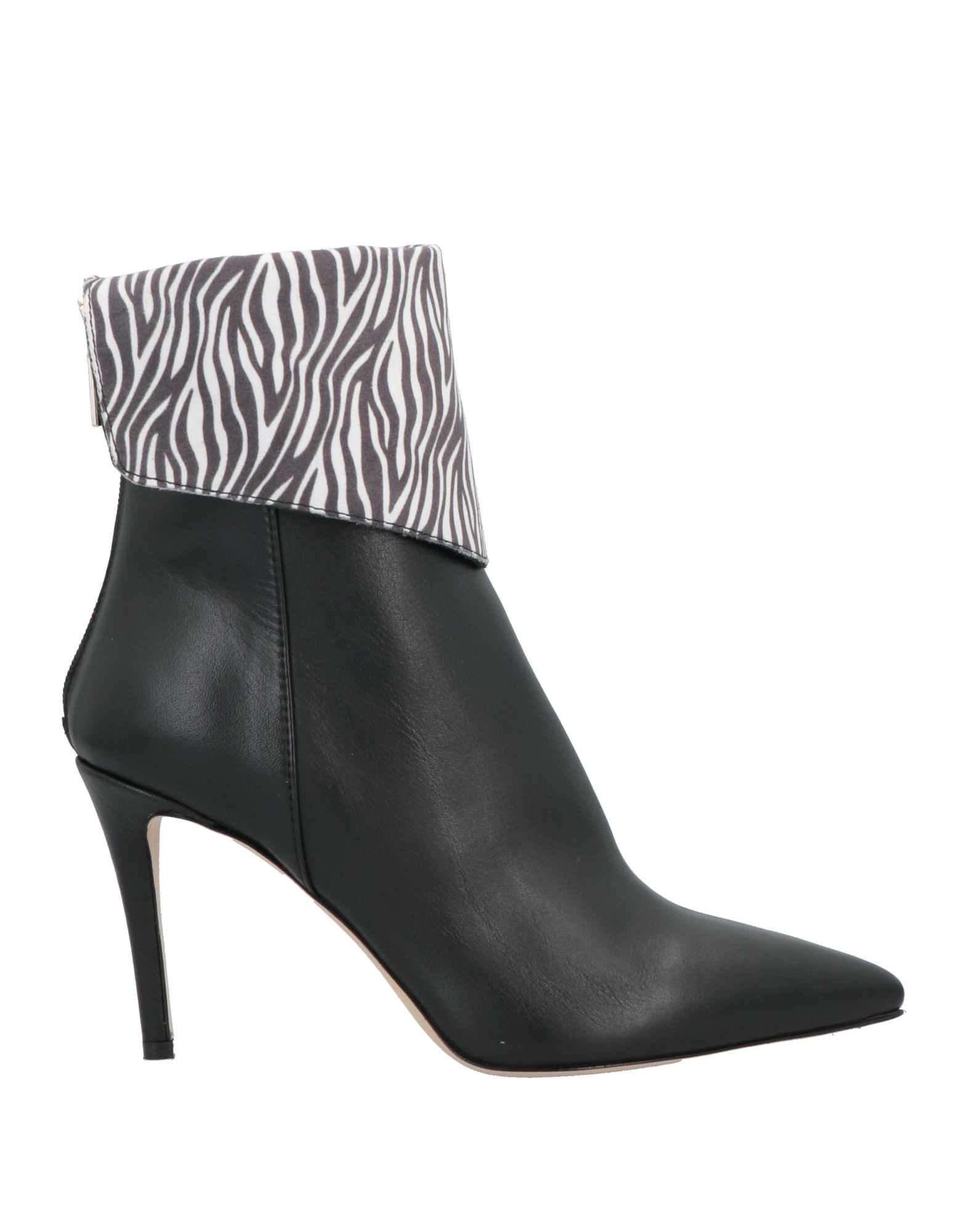 Manila Grace Ankle Boots In Black