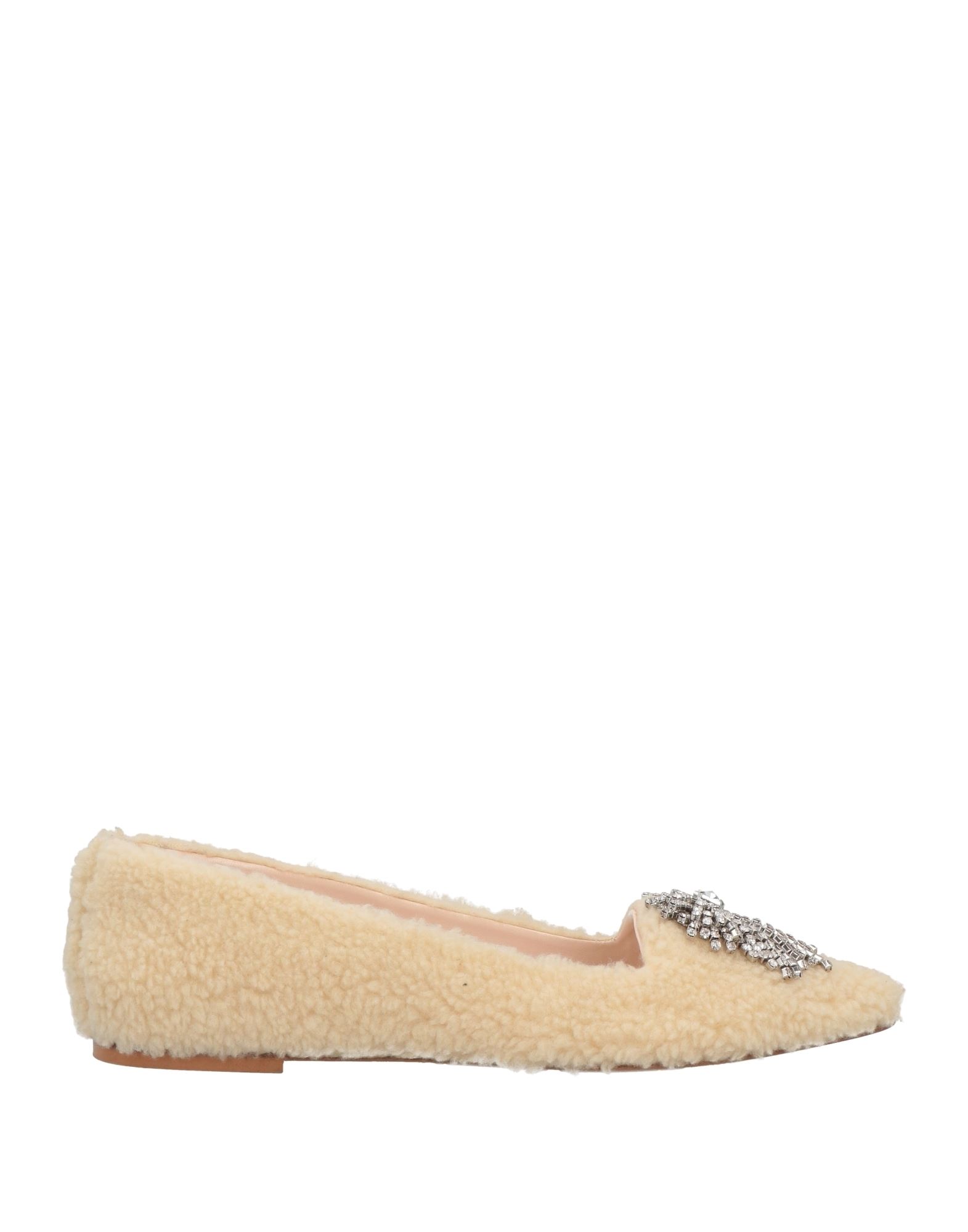 Unconventional Royal Ballet Flats In Beige