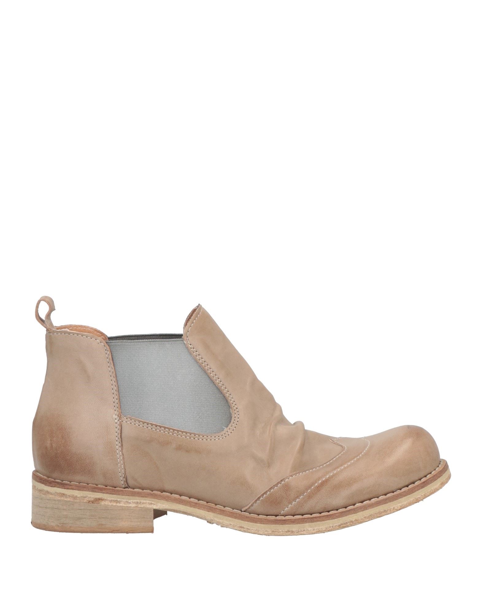 Divine Follie Ankle Boots In Camel