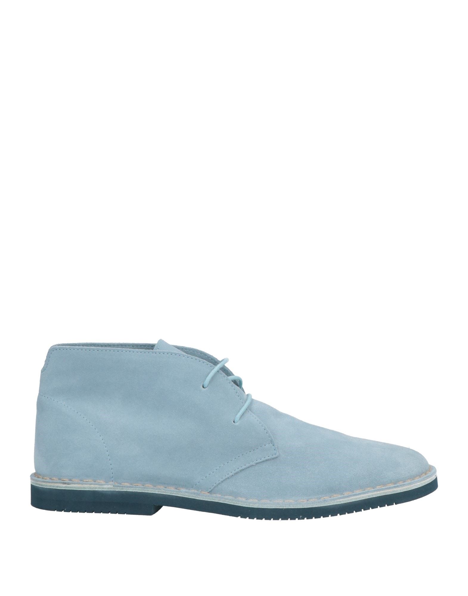 Lerews Ankle Boots In Sky Blue