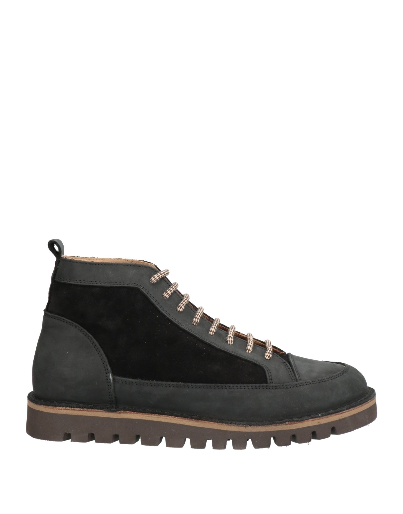 Wally Walker Ankle Boots In Black