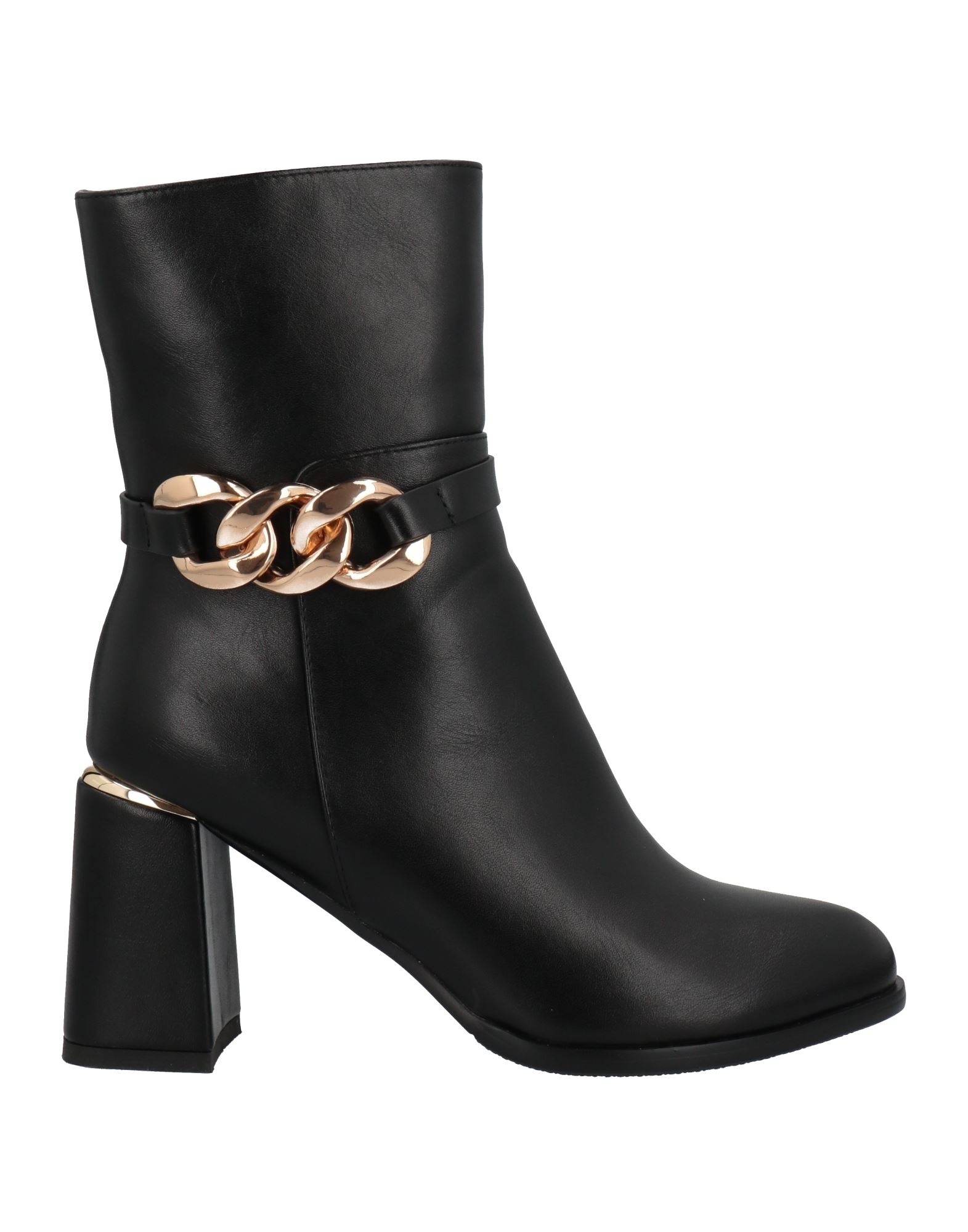 Exe' Ankle Boots In Black