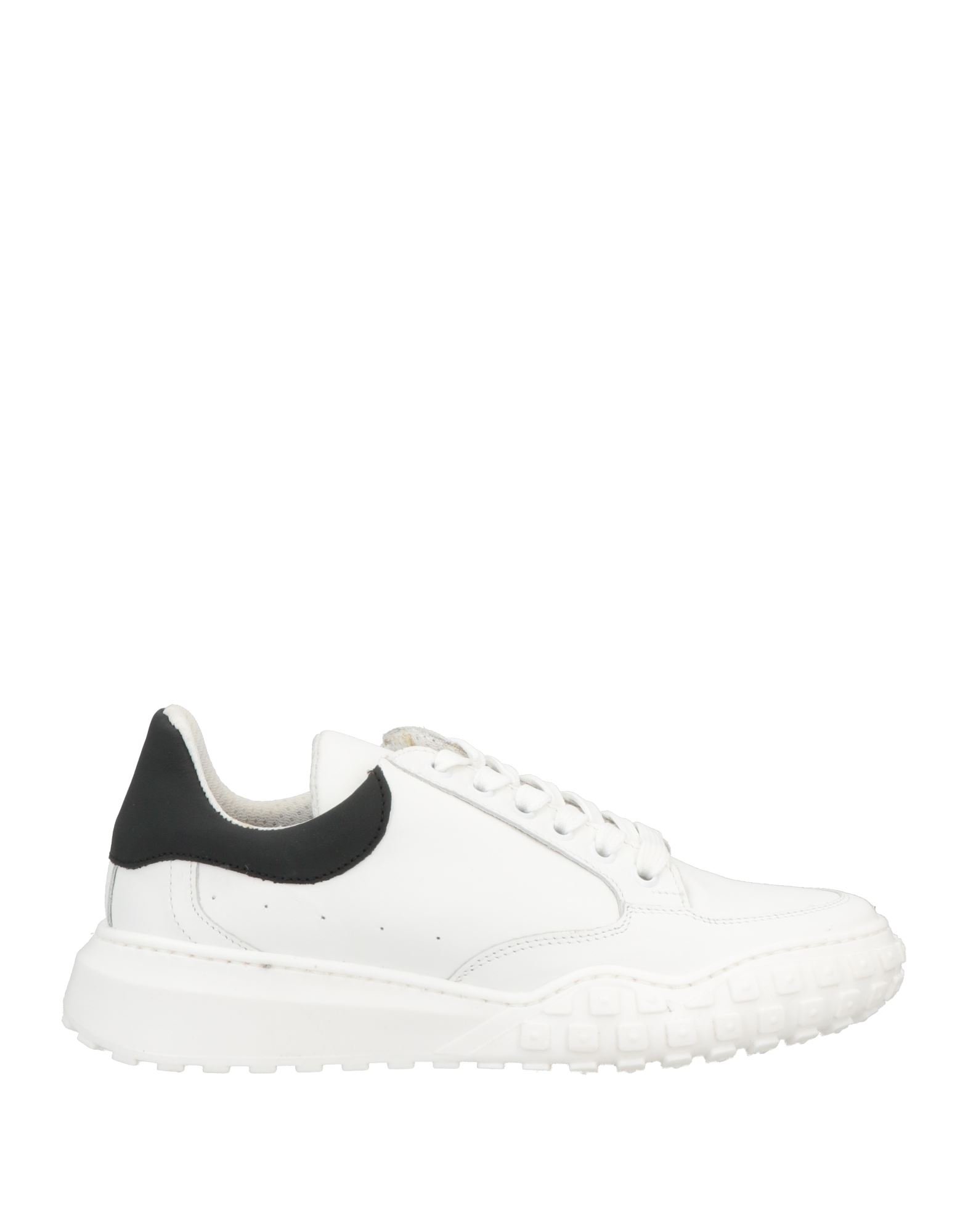 Stele Sneakers In White